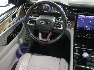 2022 Jeep Grand Cherokee Summit