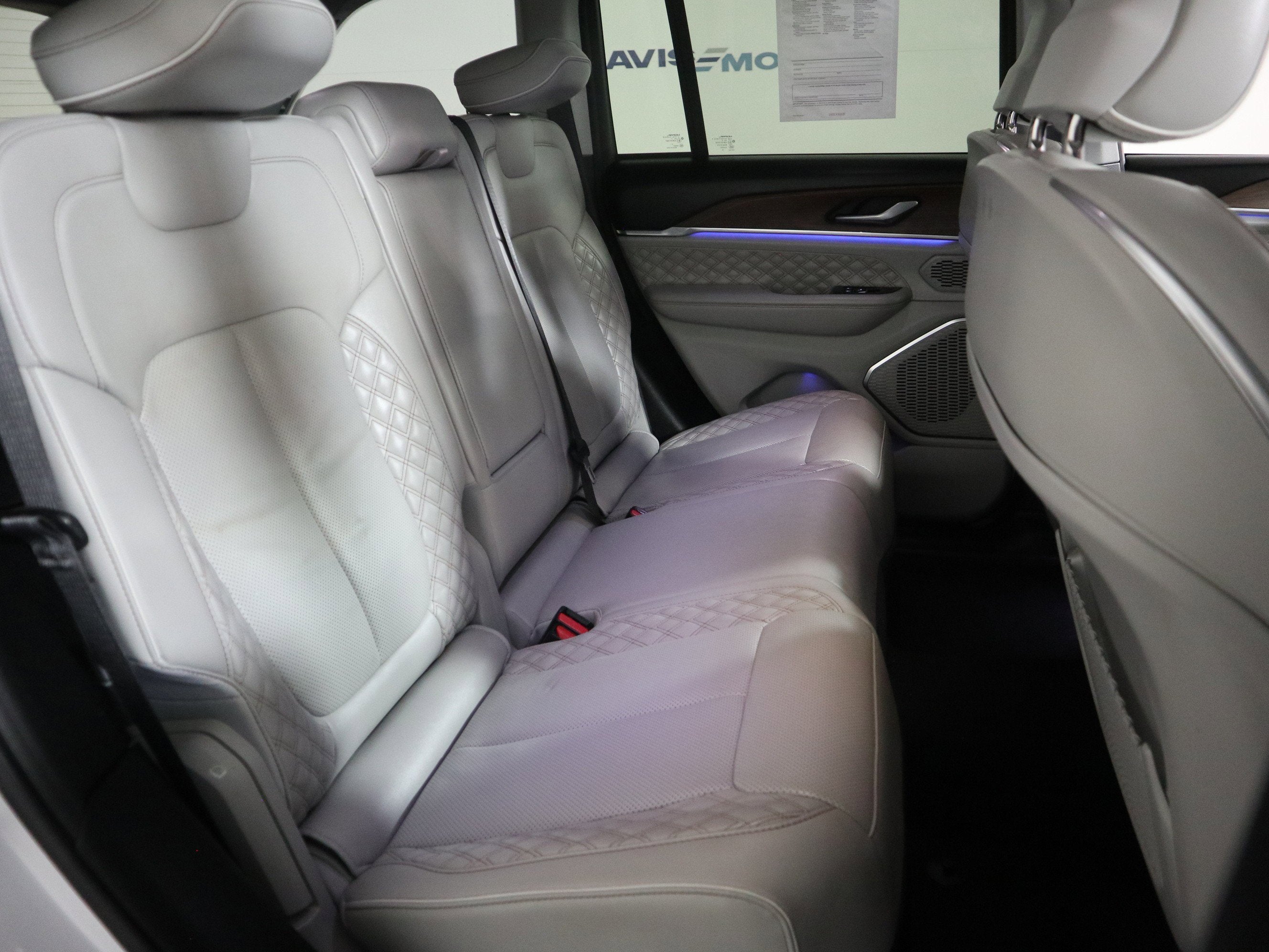 2022 Jeep Grand Cherokee Summit