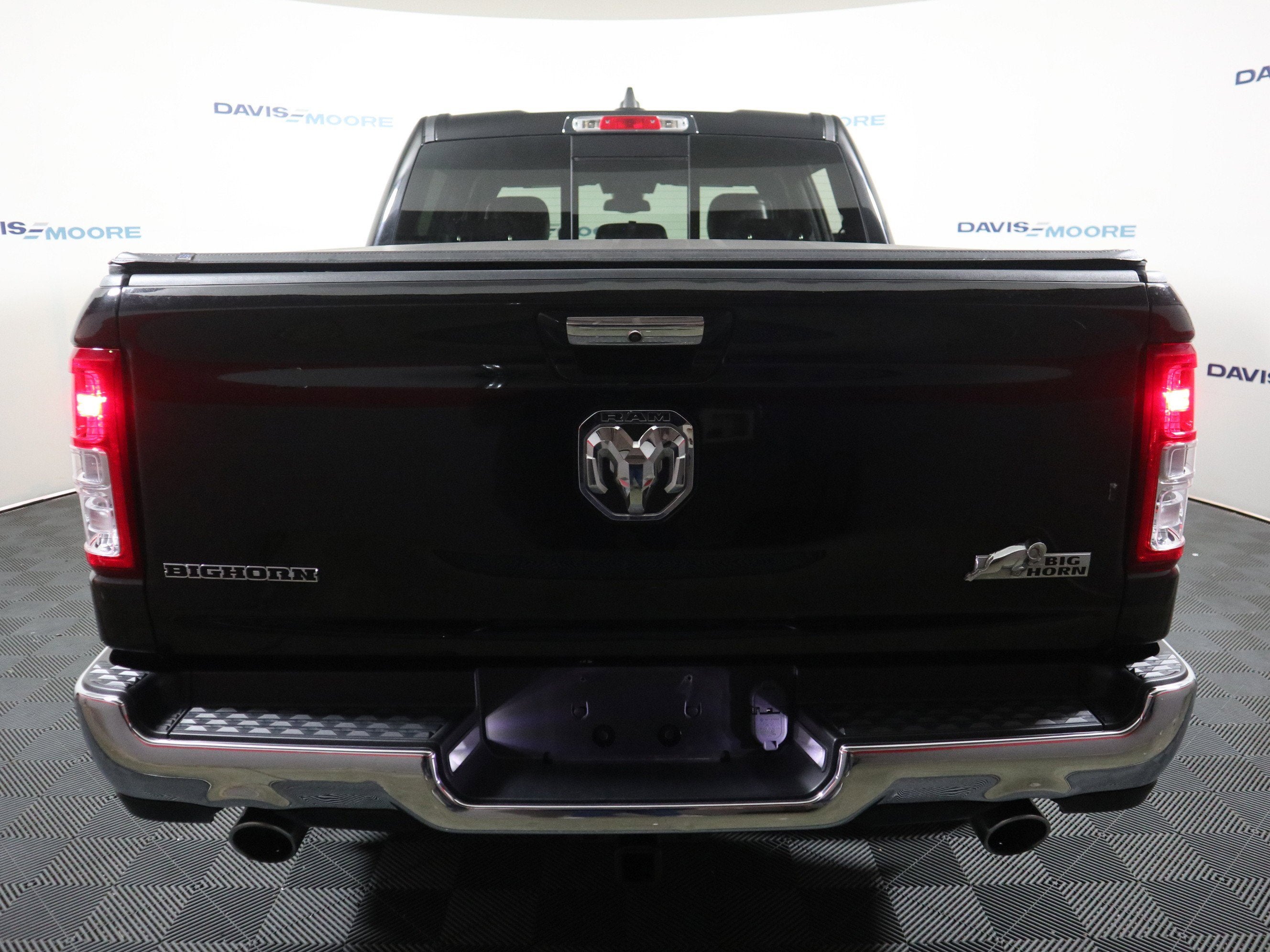 2019 RAM 1500 Big Horn/Lone Star Crew Cab 4x4