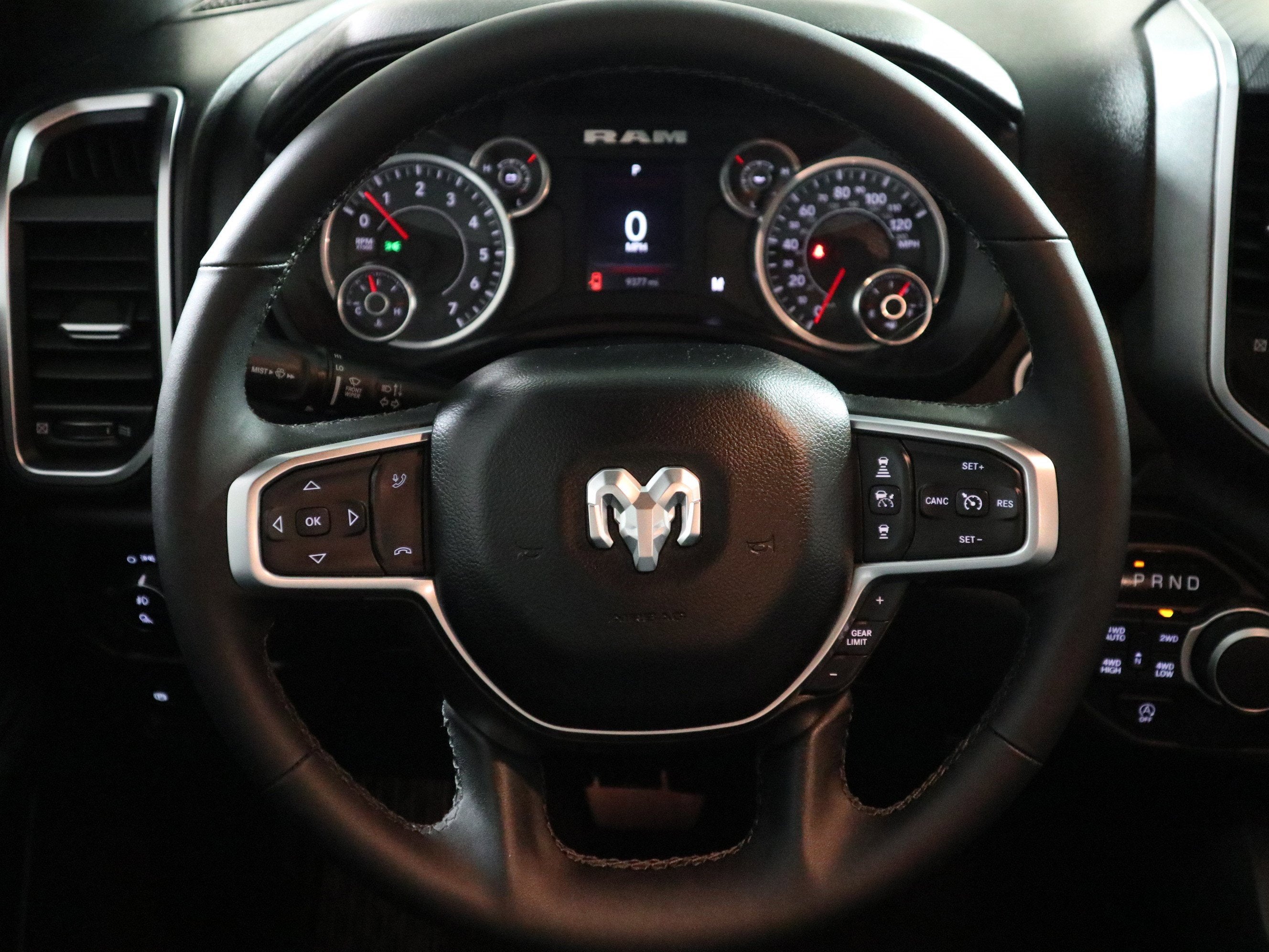 2025 RAM 1500 BIG HORN