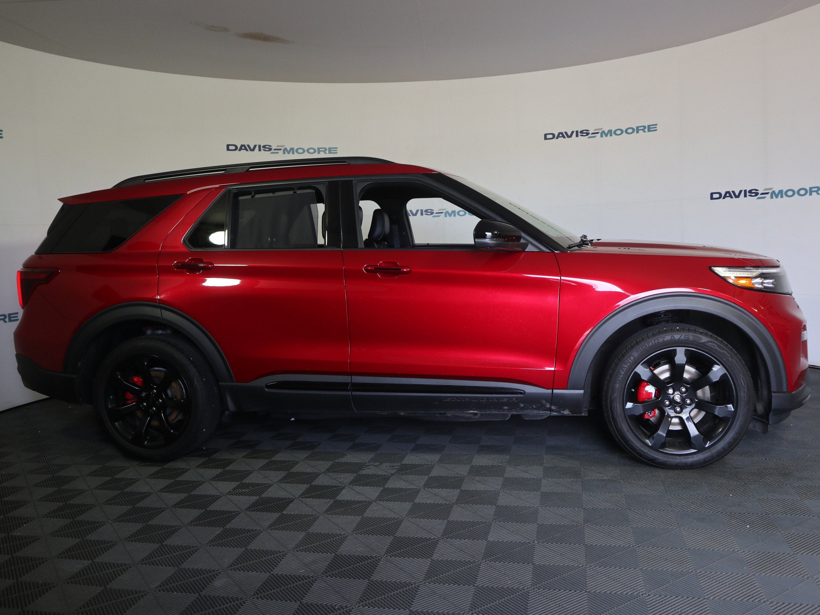 2023 Ford Explorer ST 4WD