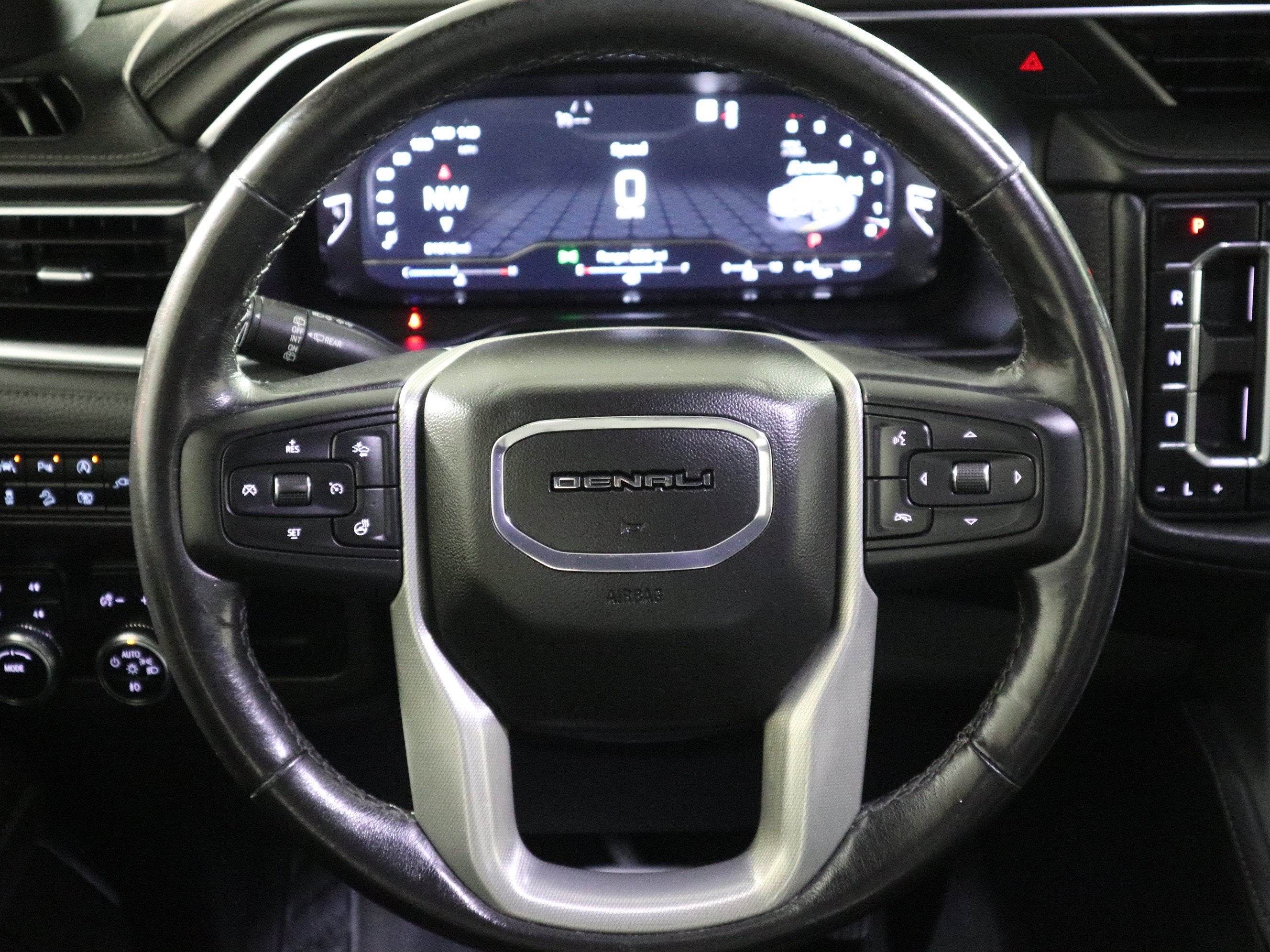 2022 GMC Yukon XL Denali 4WD