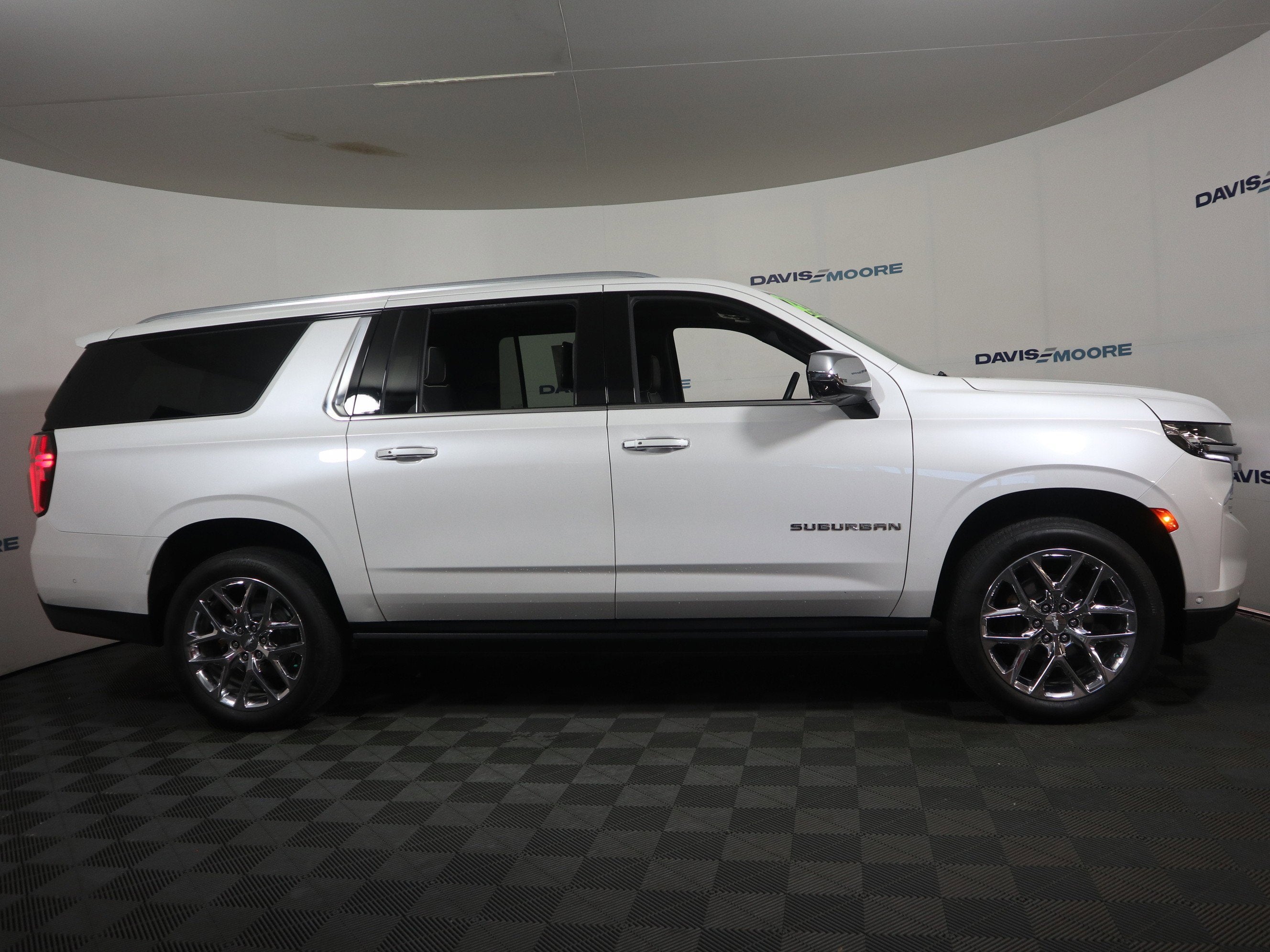 2024 Chevrolet Suburban Premier 4WD