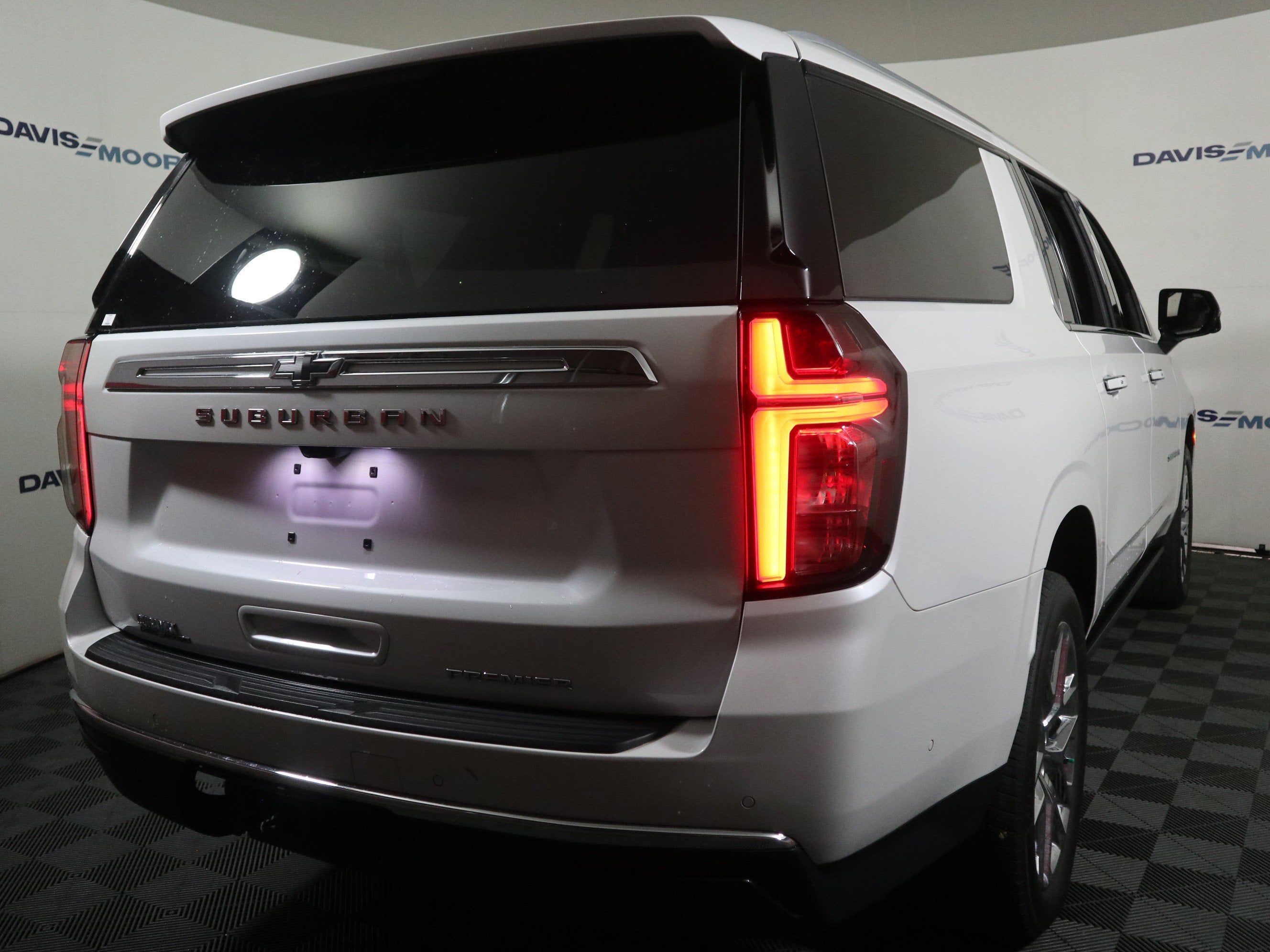 2024 Chevrolet Suburban Premier 4WD