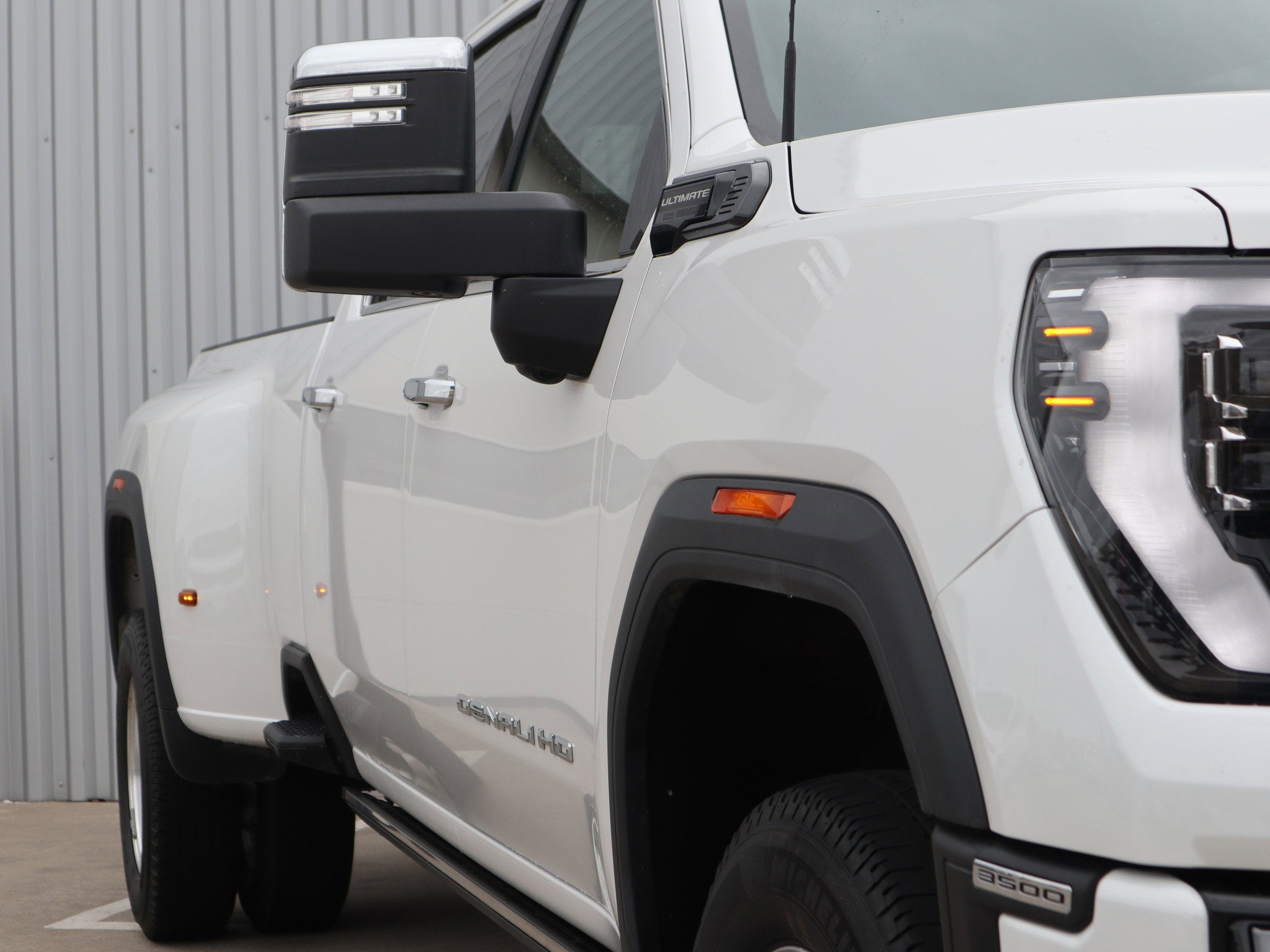 2024 GMC Sierra 3500HD Denali Ultimate Crew Cab 4WD