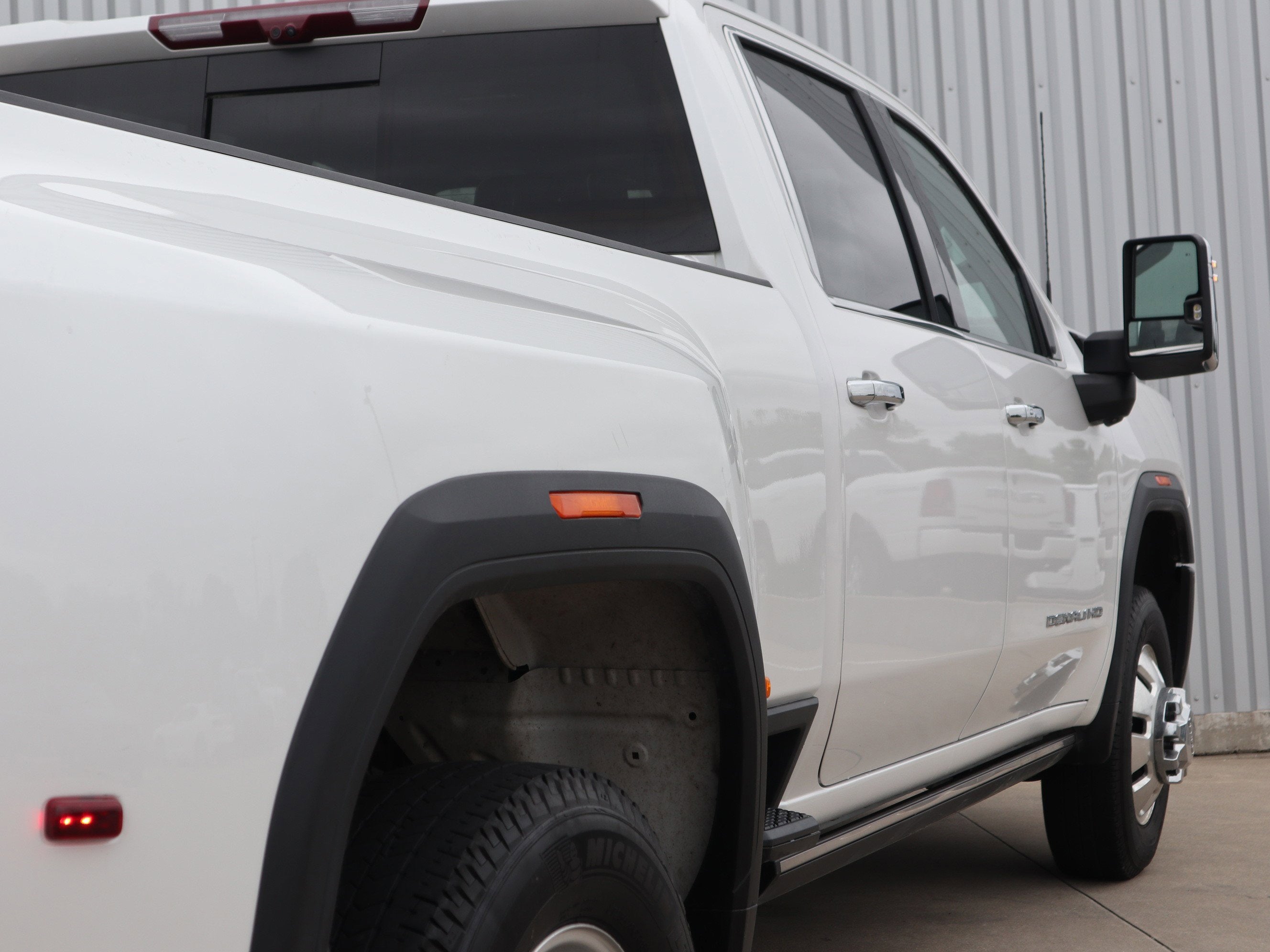 2024 GMC Sierra 3500HD Denali Ultimate Crew Cab 4WD
