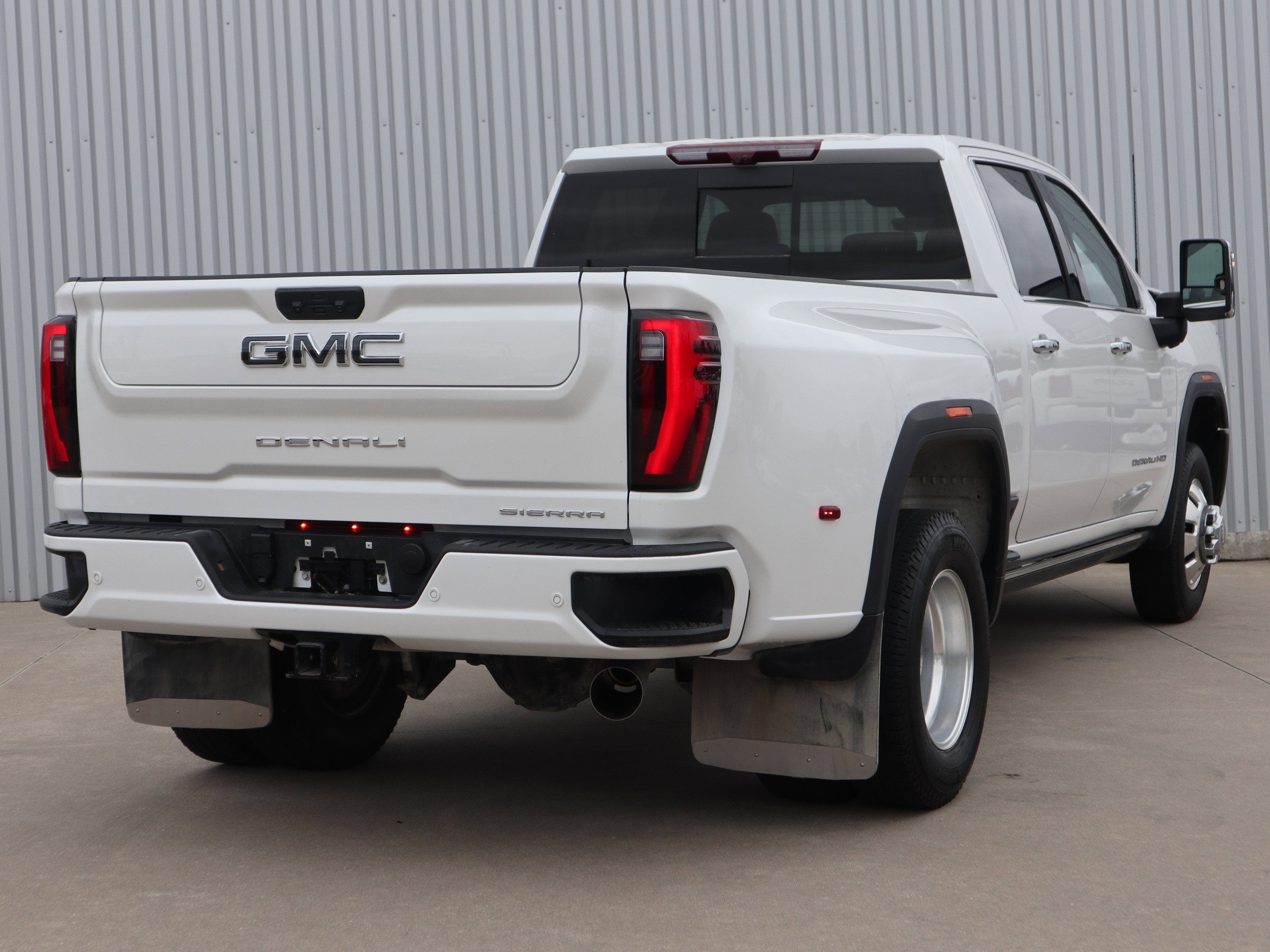 2024 GMC Sierra 3500HD Denali Ultimate Crew Cab 4WD