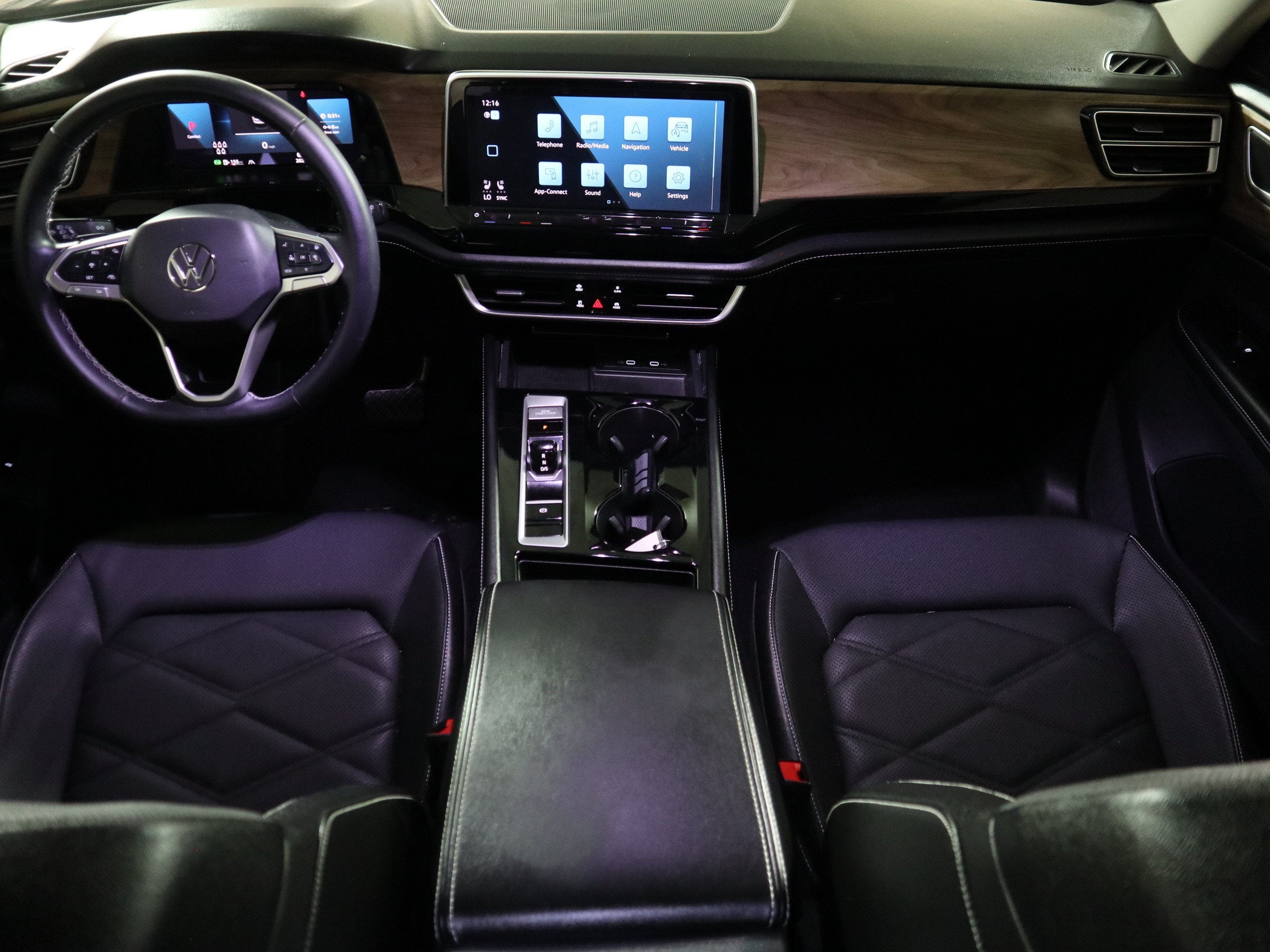 2024 Volkswagen Atlas 2.0T SE w/Technology