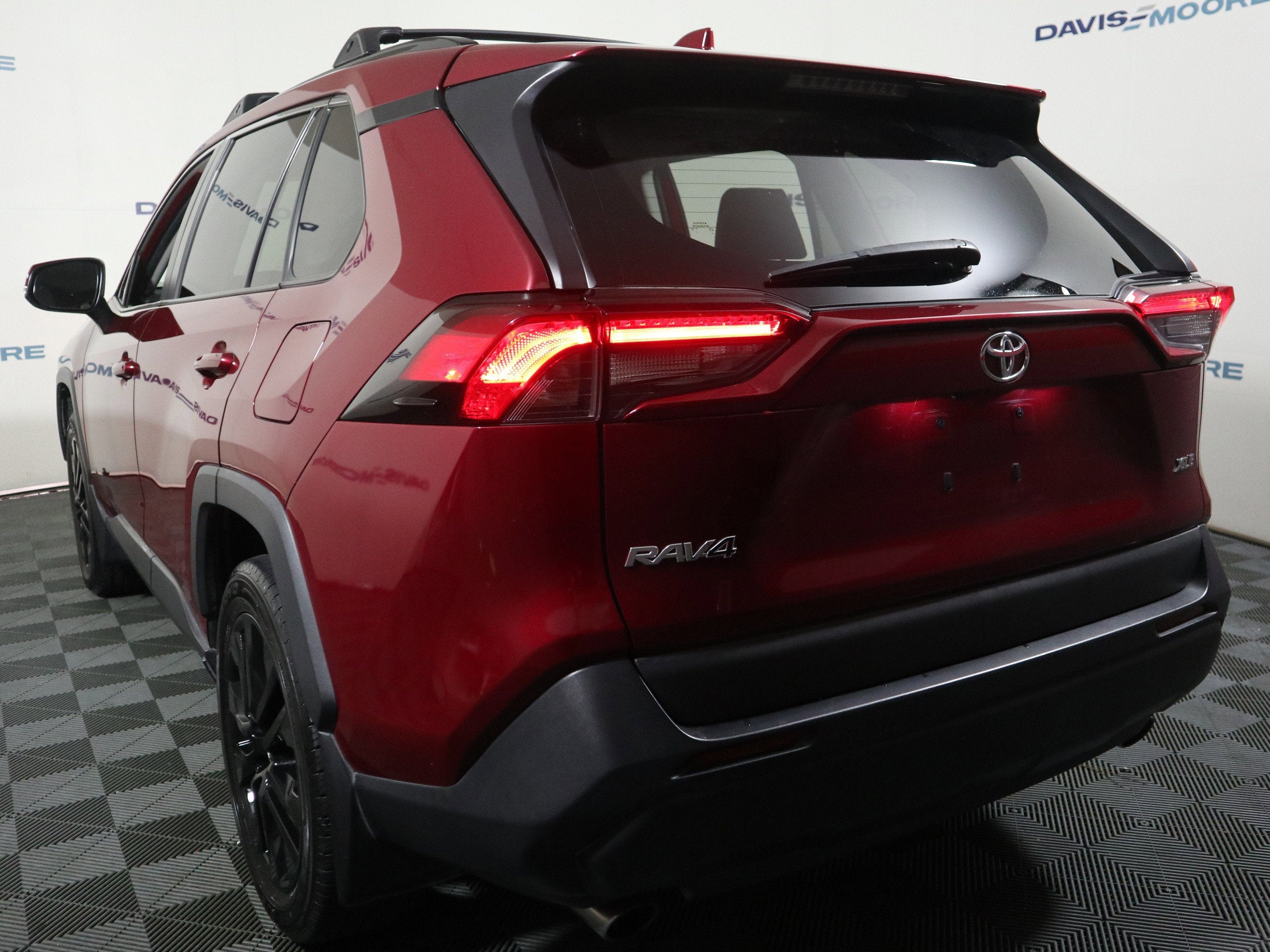 2019 Toyota RAV4 XLE Premium