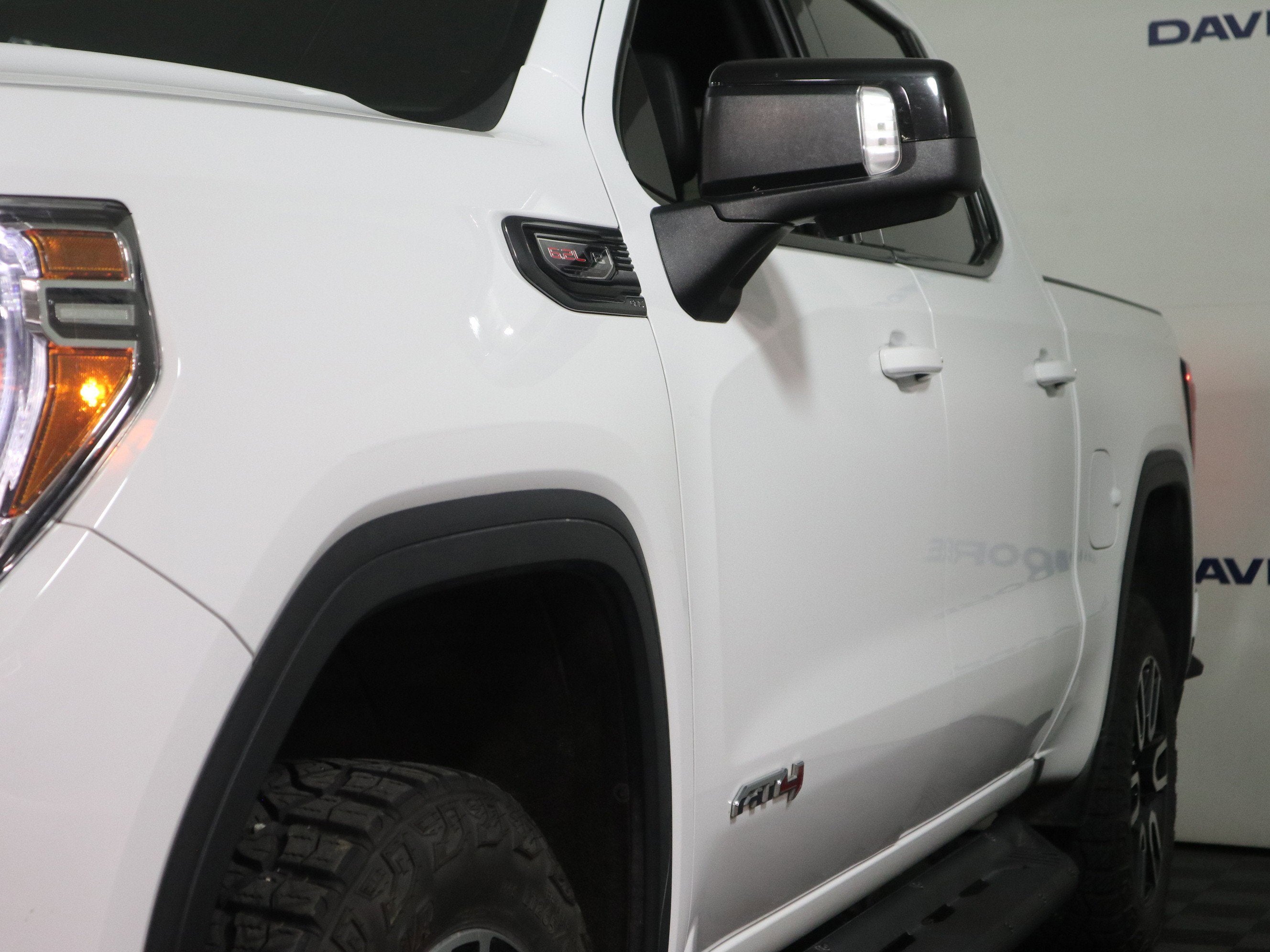 2021 GMC Sierra 1500 AT4 Crew Cab 4WD