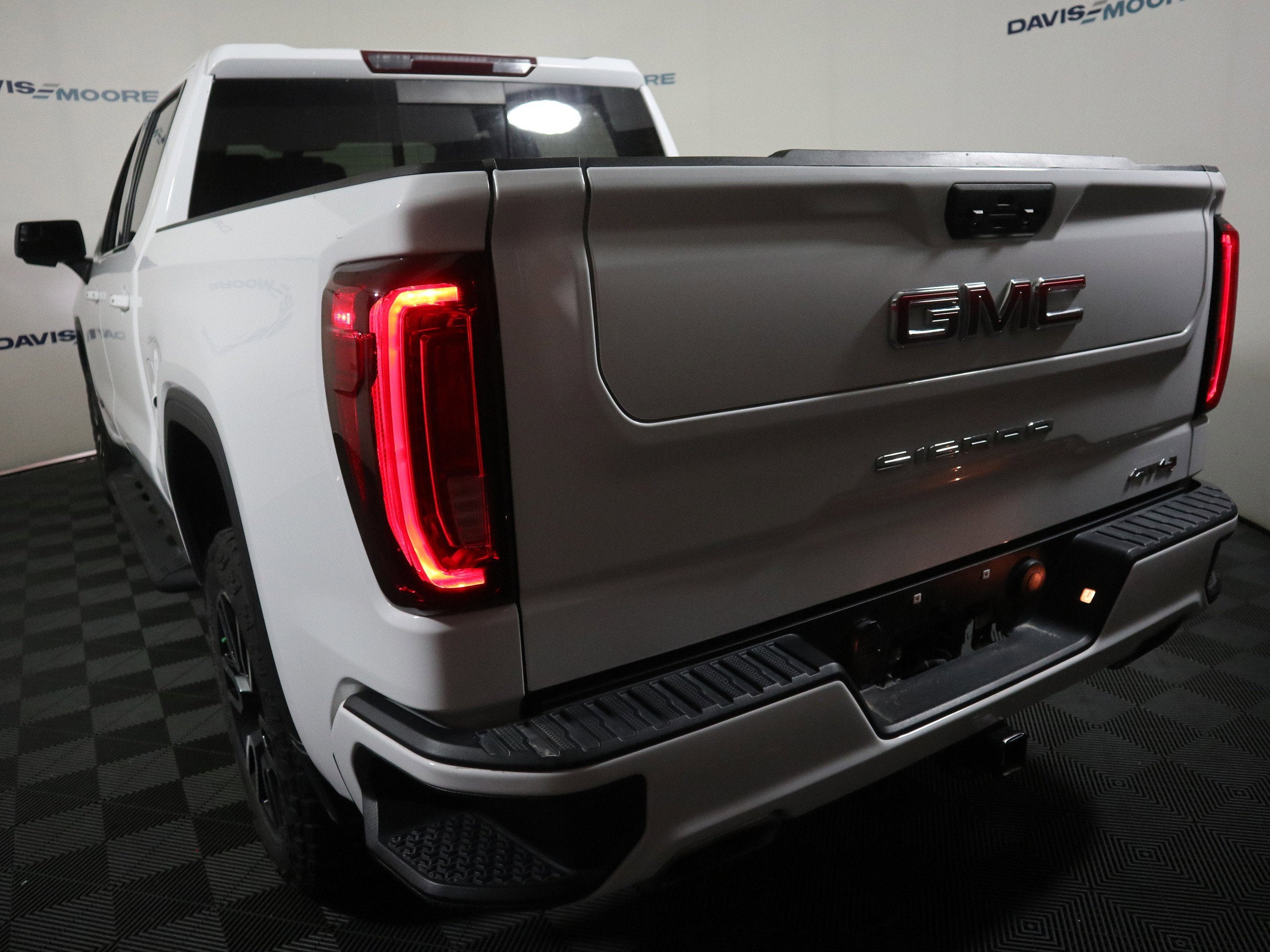 2021 GMC Sierra 1500 AT4 Crew Cab 4WD