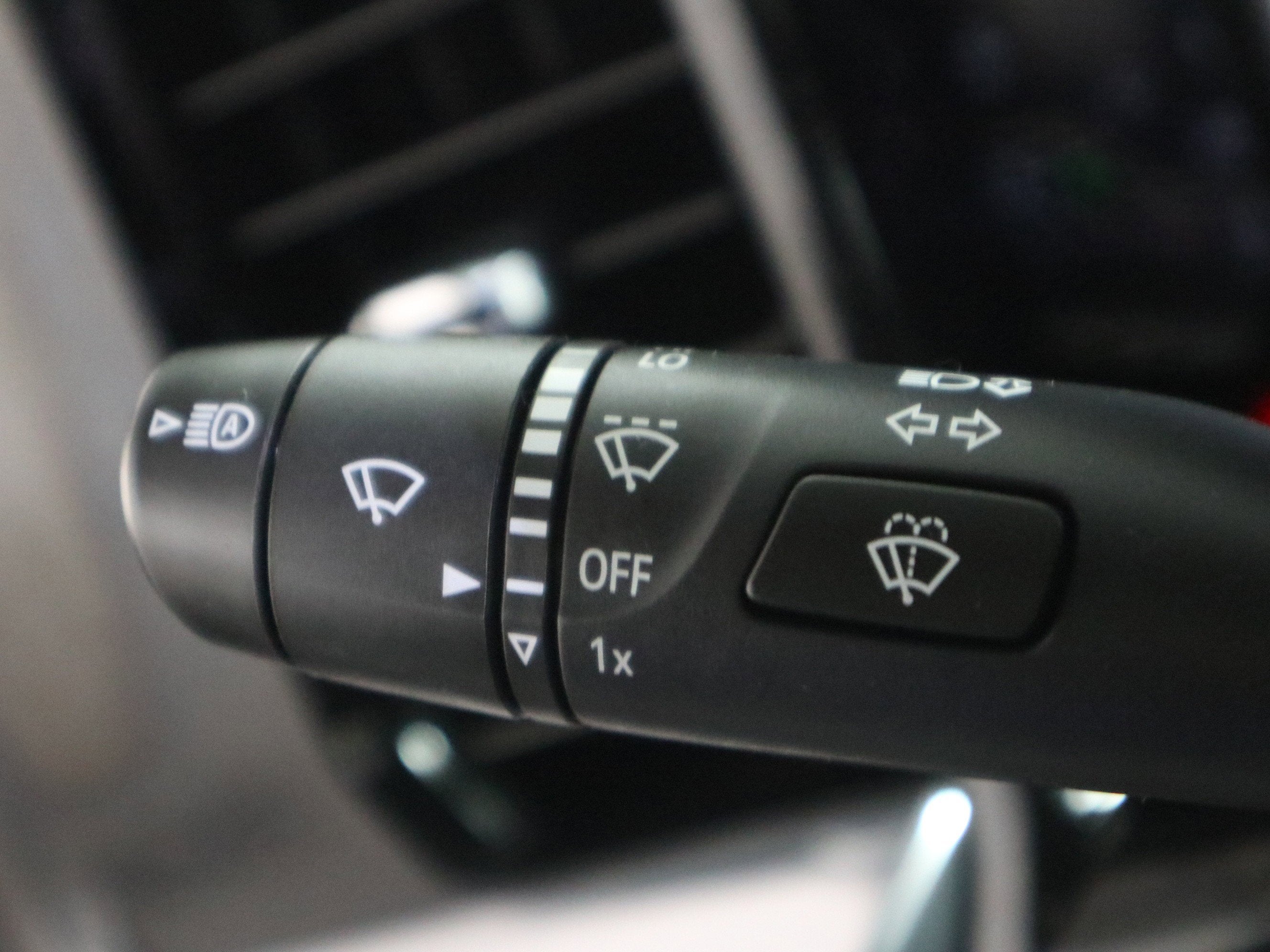 2024 GMC Sierra 1500 SLT Crew Cab 4WD