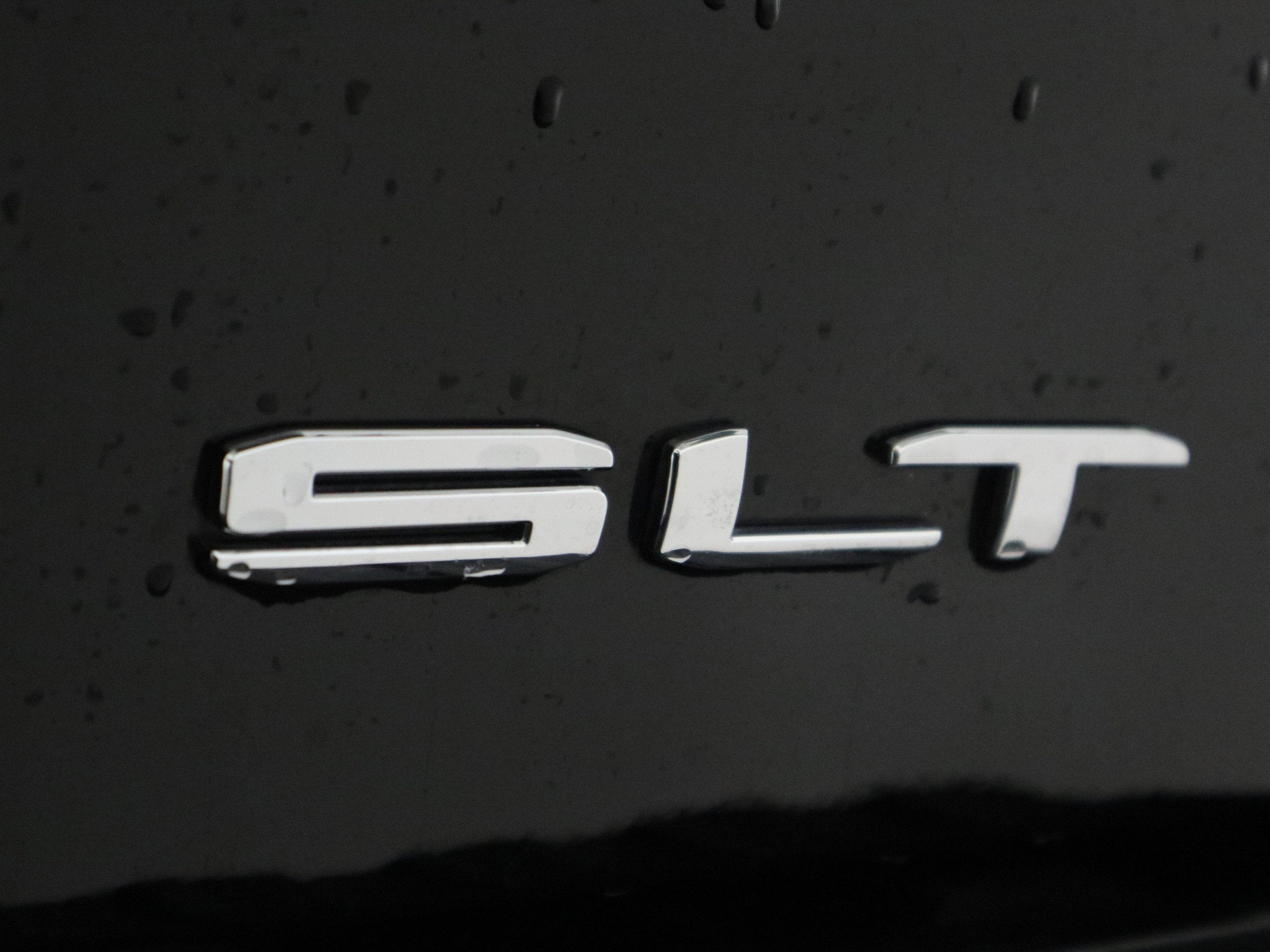 2024 GMC Sierra 1500 SLT Crew Cab 4WD