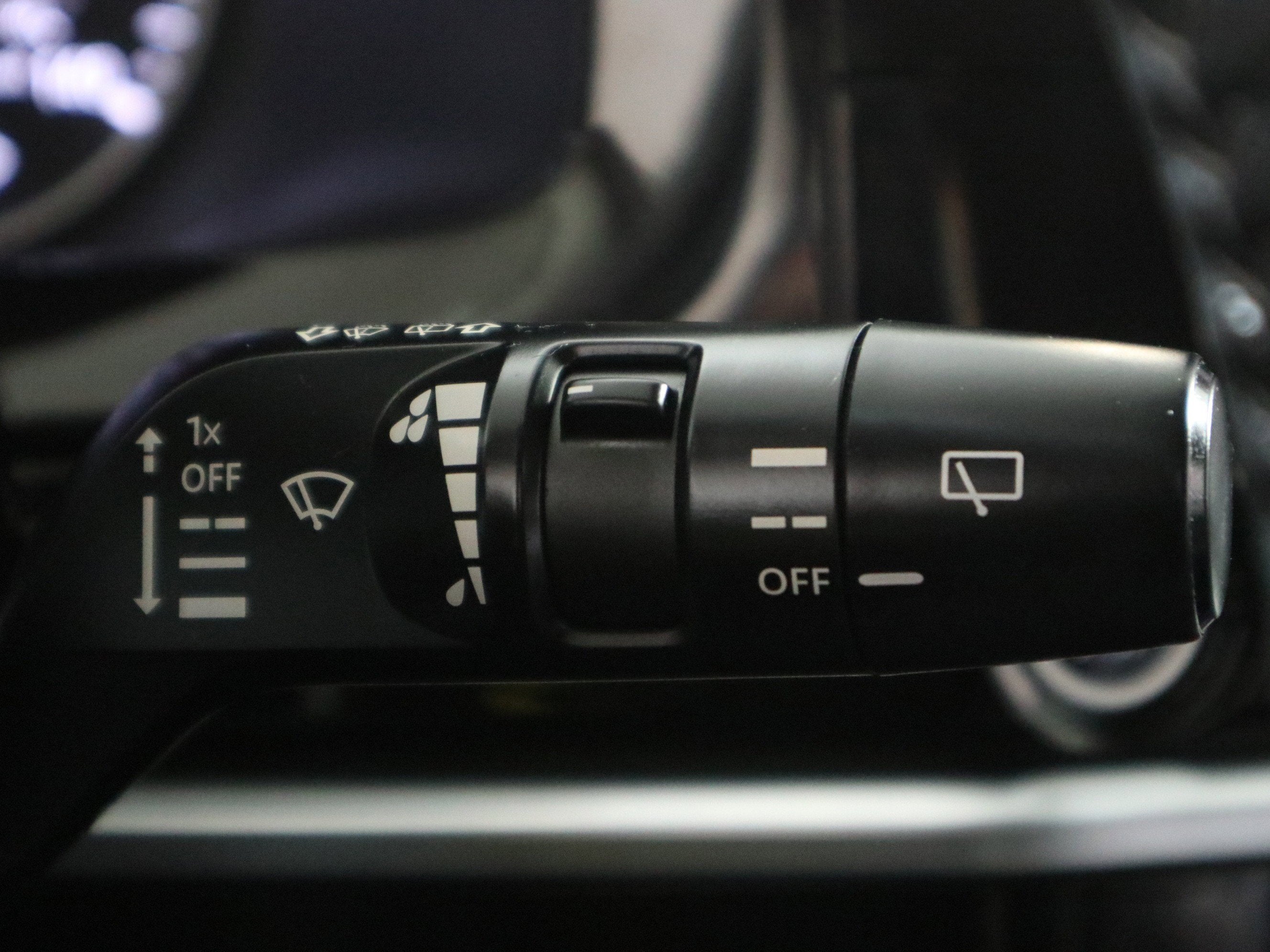 2022 Nissan Pathfinder SL 4WD