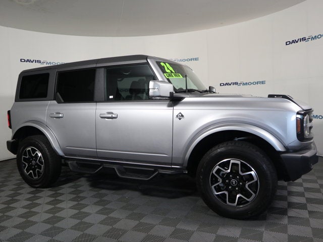 2024 Ford Bronco Outer Banks 4x4