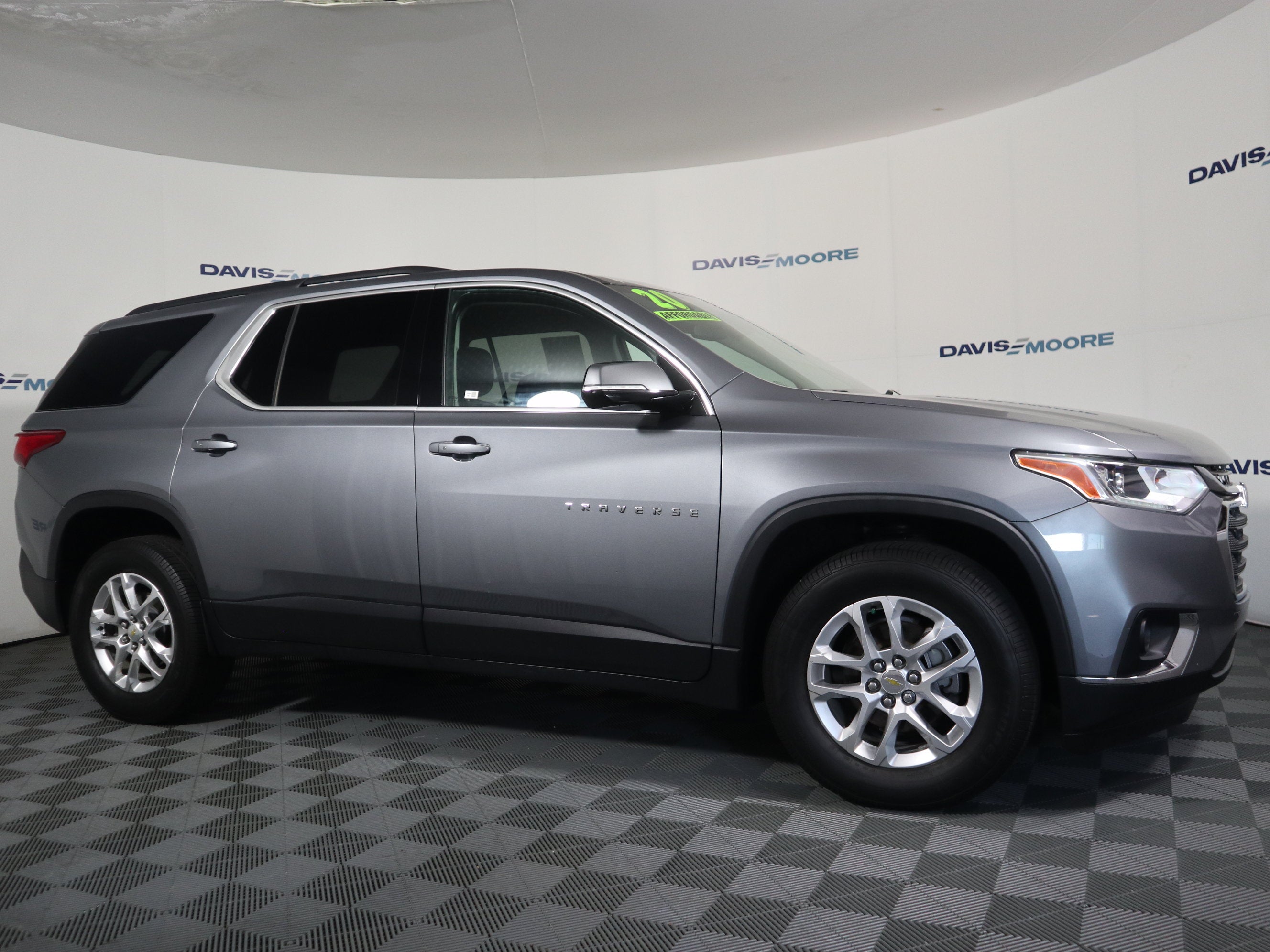 2020 Chevrolet Traverse LT Cloth