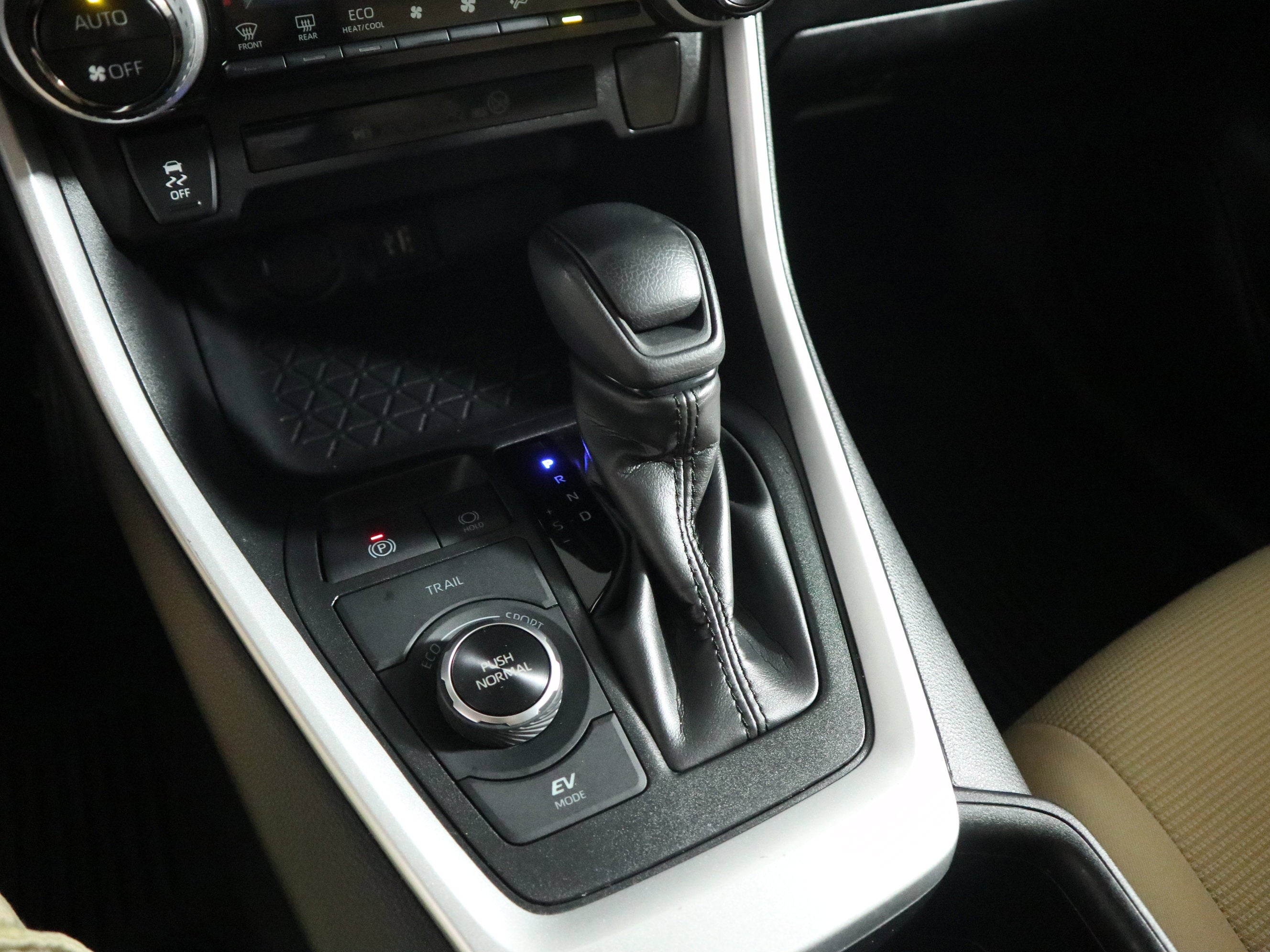 2025 Toyota RAV4 Hybrid LE AWD