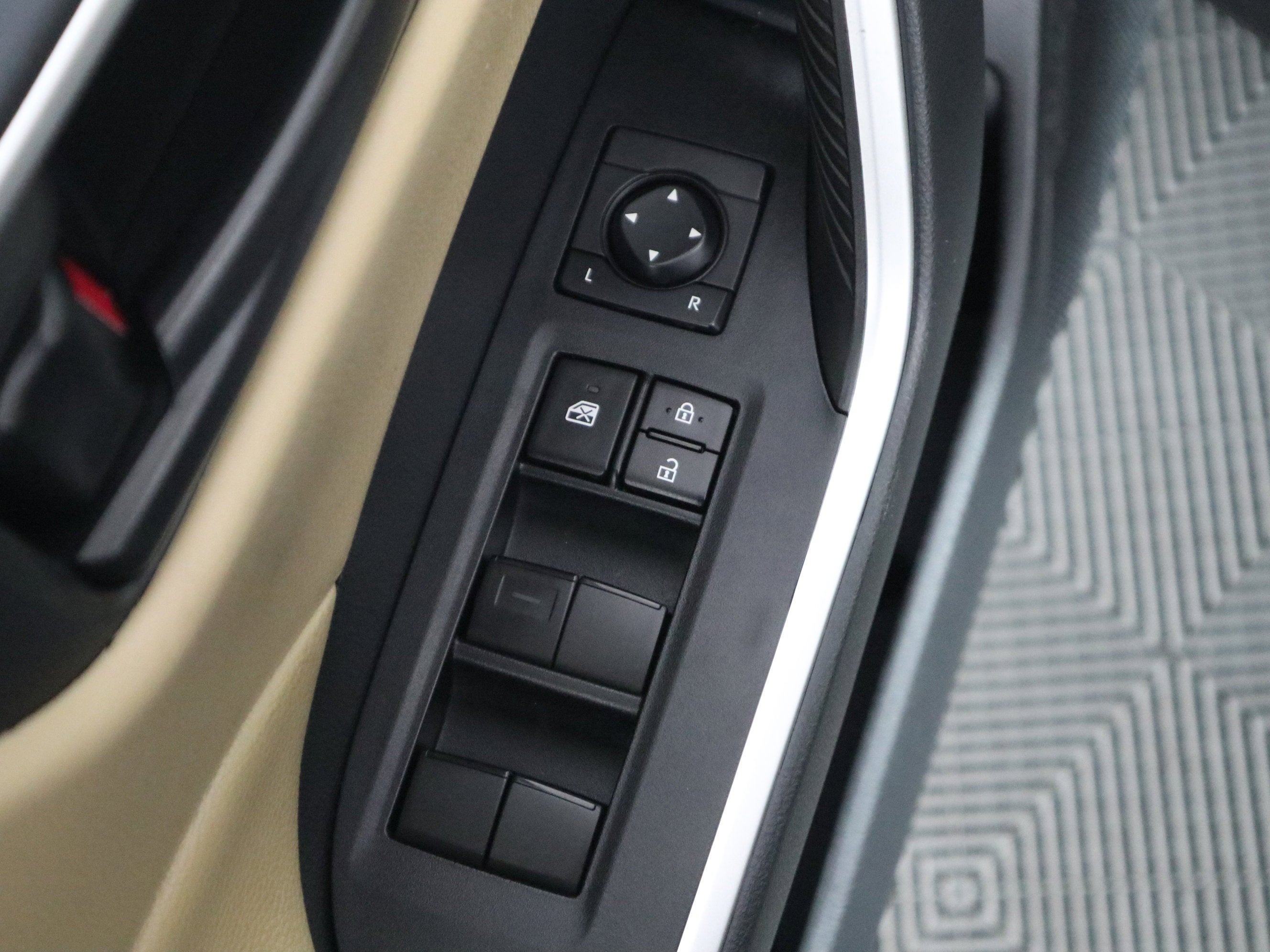 2025 Toyota RAV4 Hybrid LE AWD