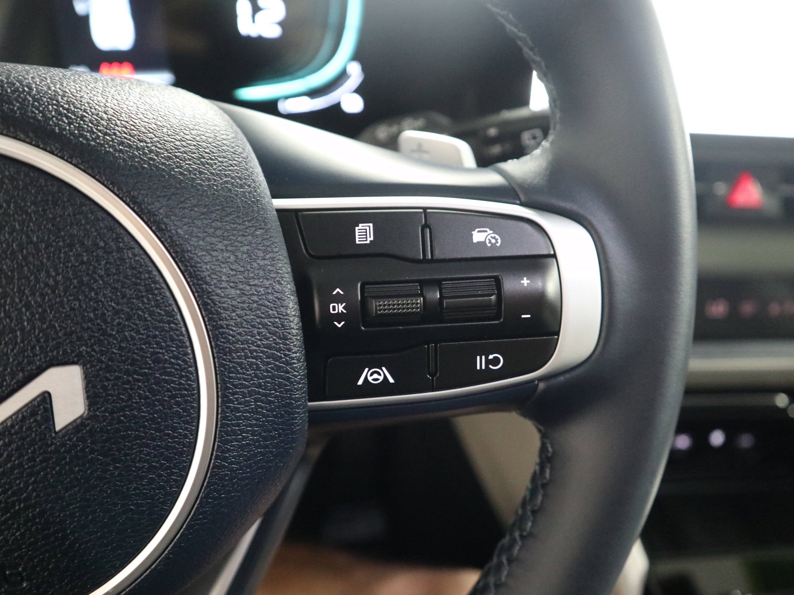 2025 Kia Sportage Hybrid EX AWD