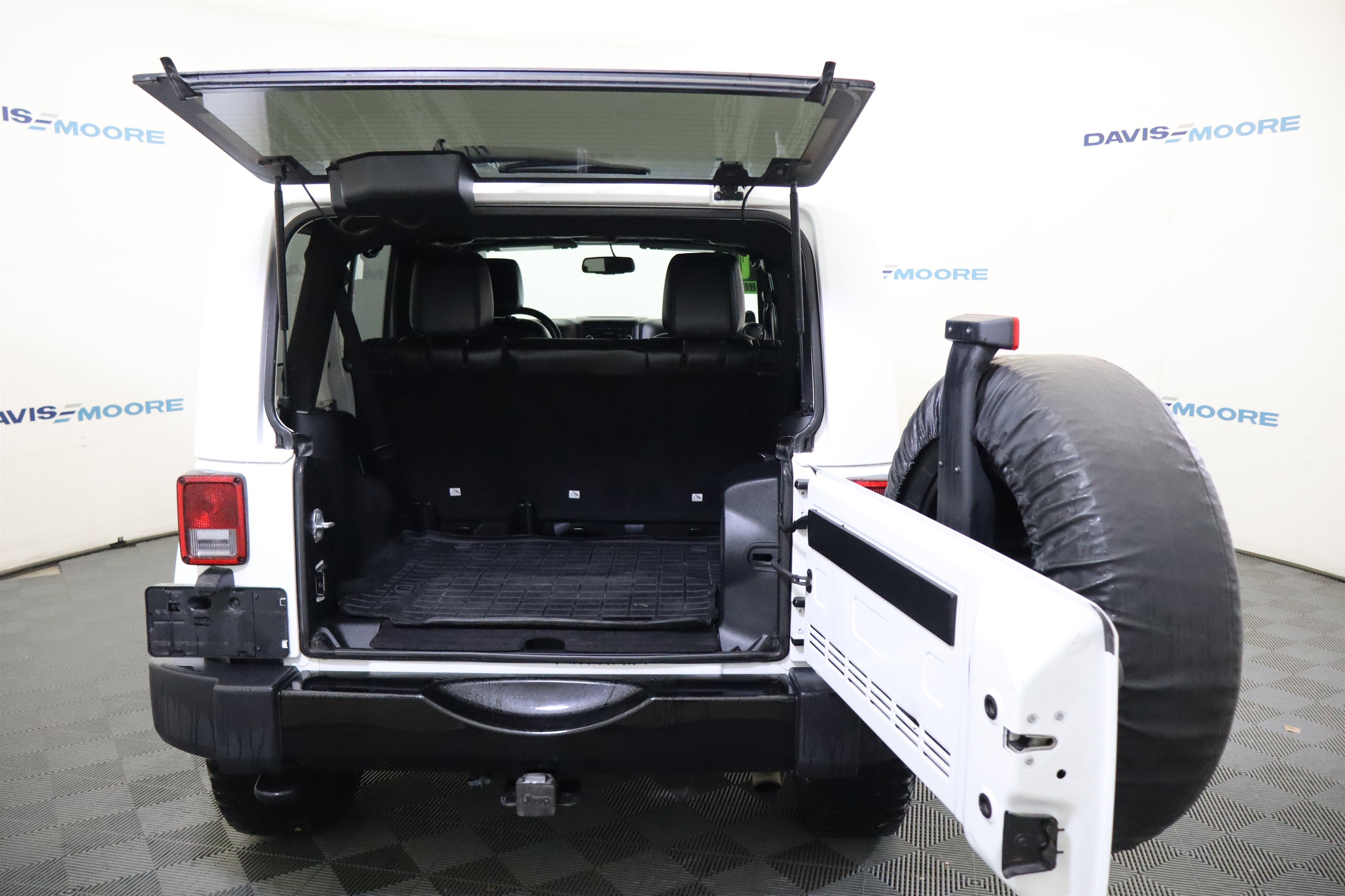 2014 Jeep Wrangler Unlimited Altitude