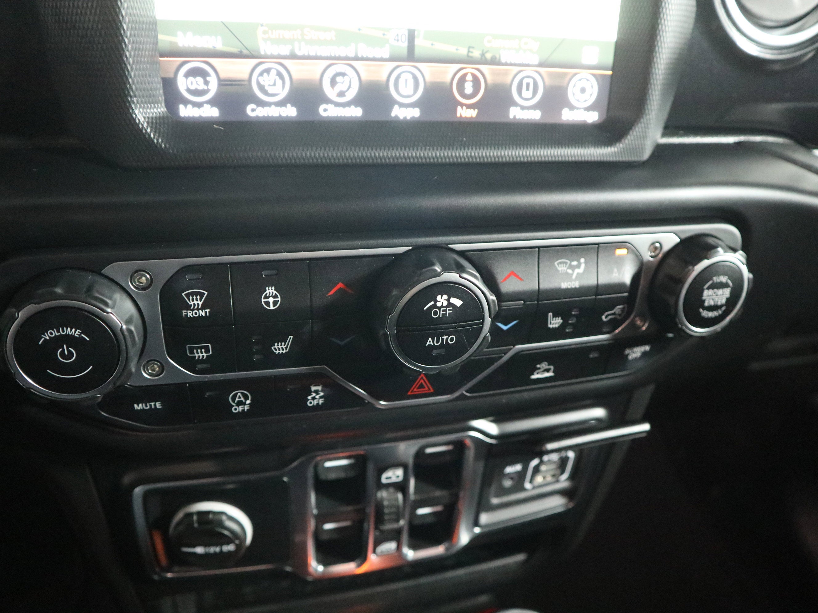 2022 Jeep Wrangler Unlimited Sahara Altitude 4x4