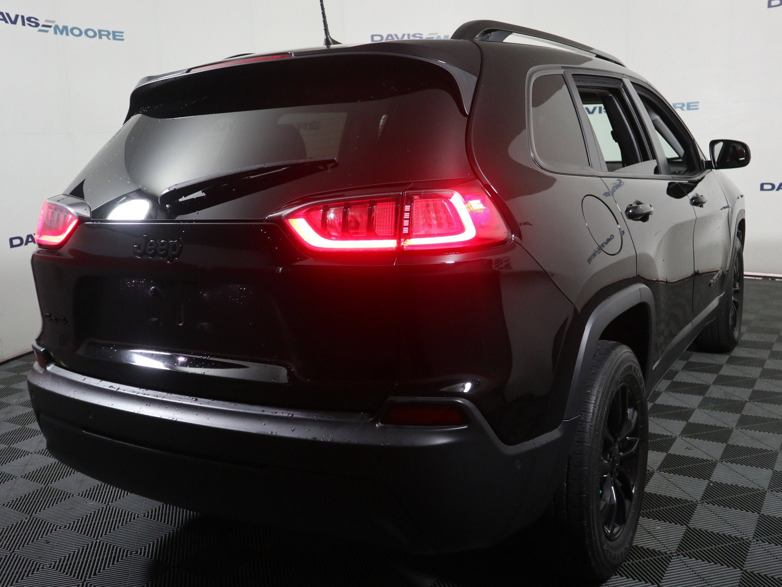 2023 Jeep Cherokee Altitude Lux