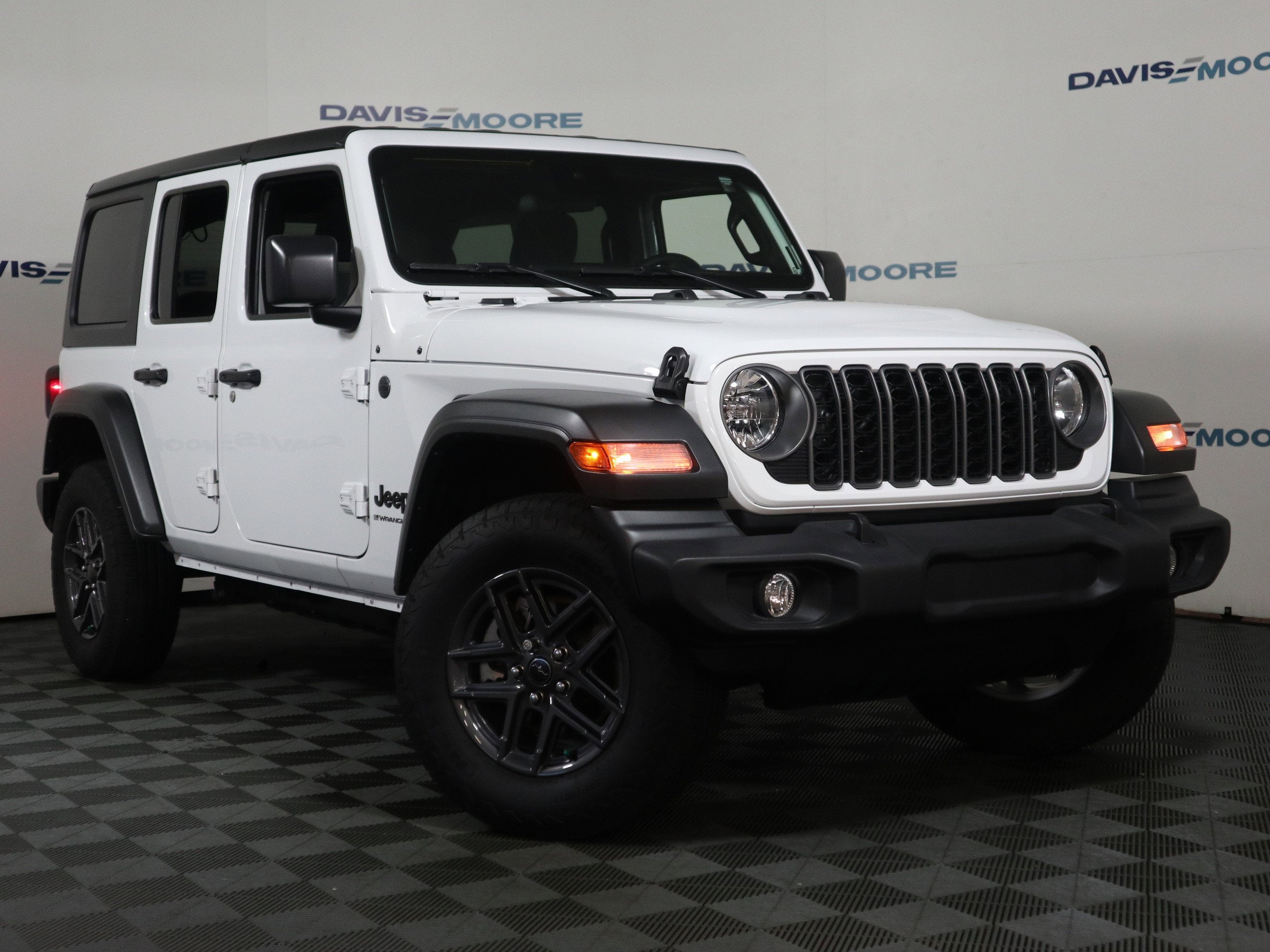 2025 Jeep Wrangler 4-Door Summit 4x4