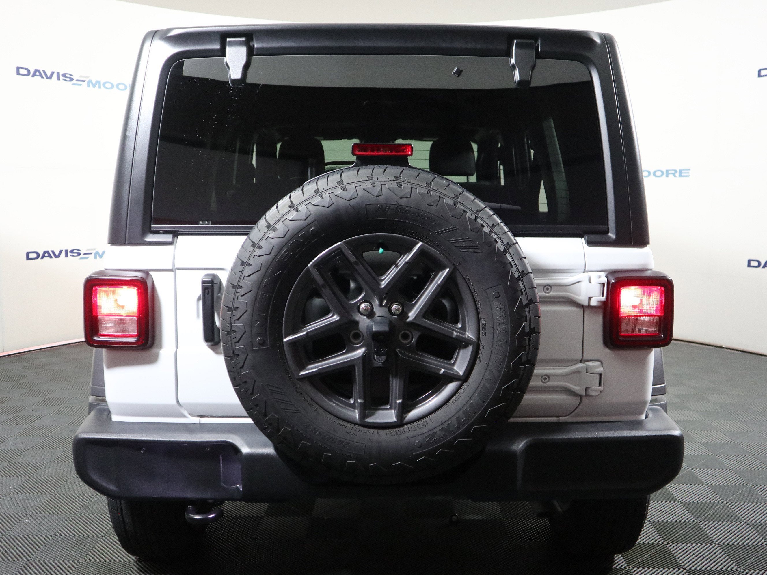2025 Jeep Wrangler 4-Door Summit 4x4
