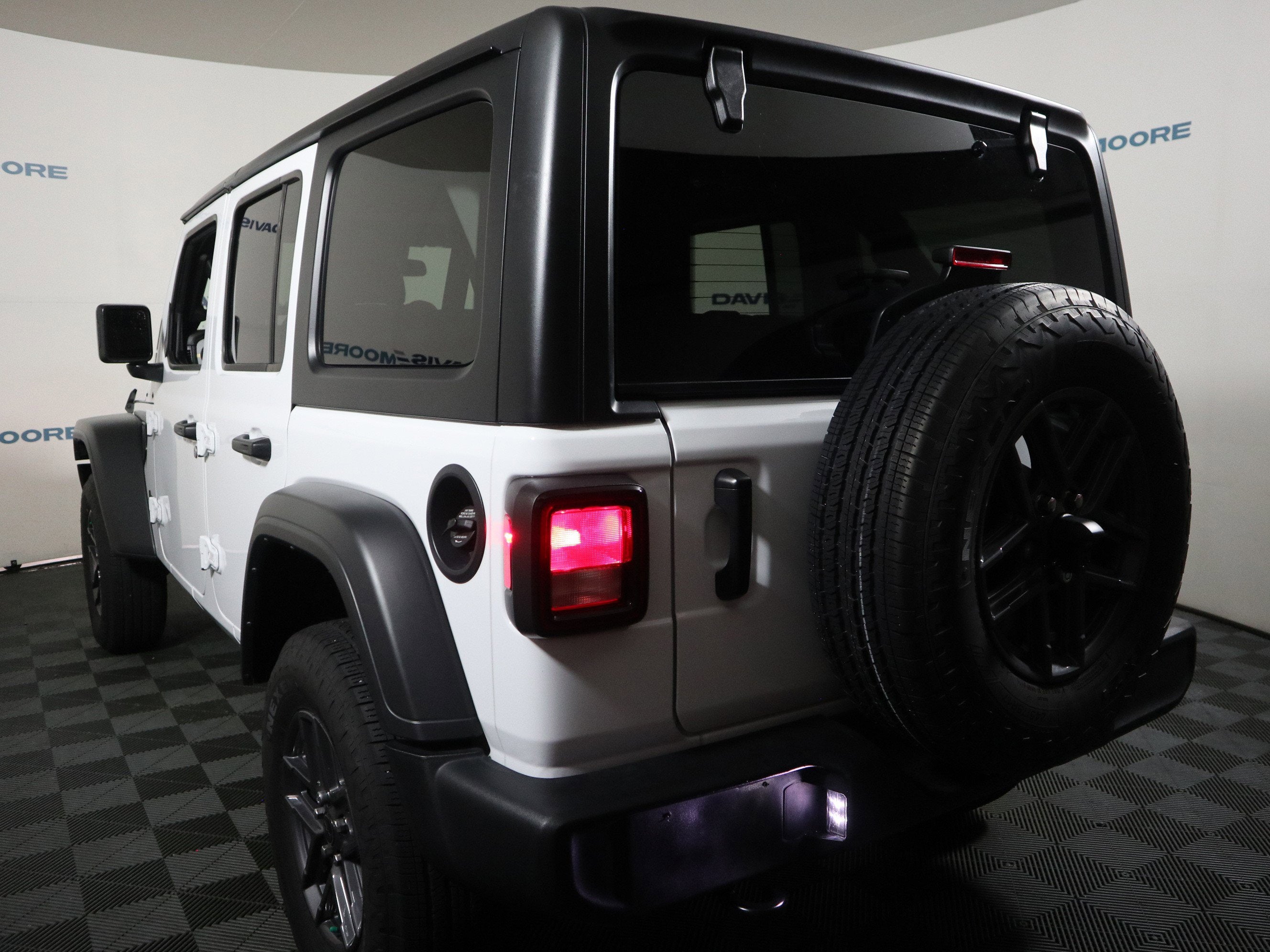 2025 Jeep Wrangler 4-Door Summit 4x4