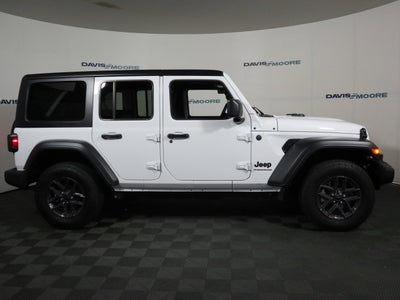 2025 Jeep Wrangler 4-Door Summit 4x4