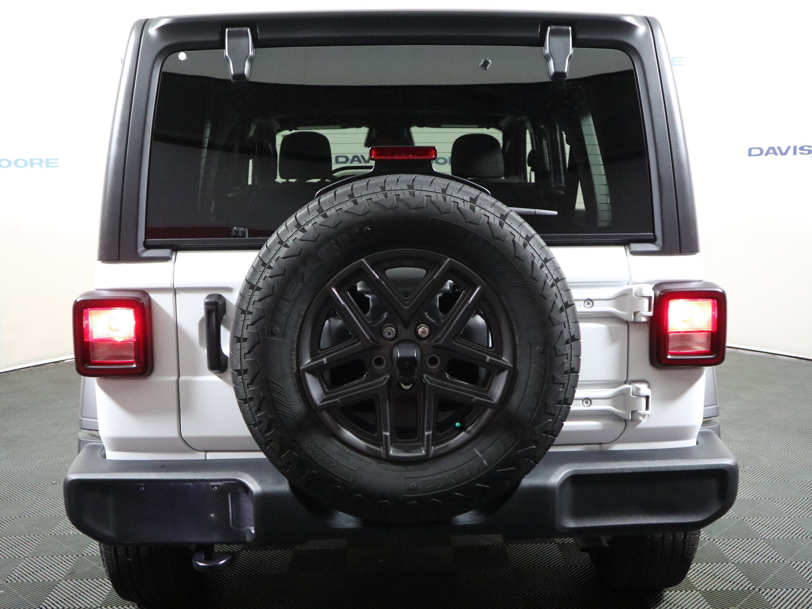 2025 Jeep Wrangler 4-Door Summit 4x4