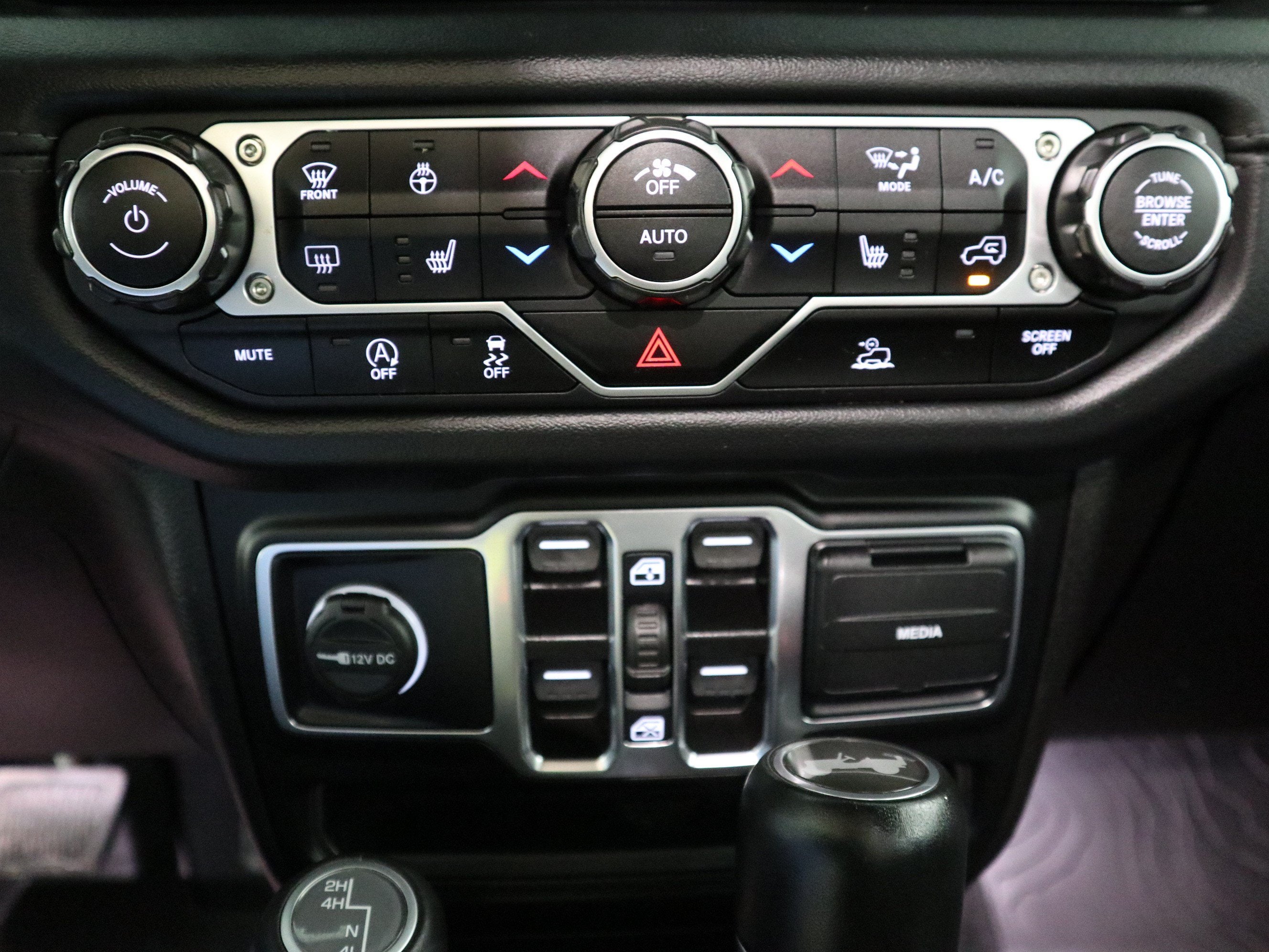 2024 Jeep Wrangler 4-Door Sahara 4x4