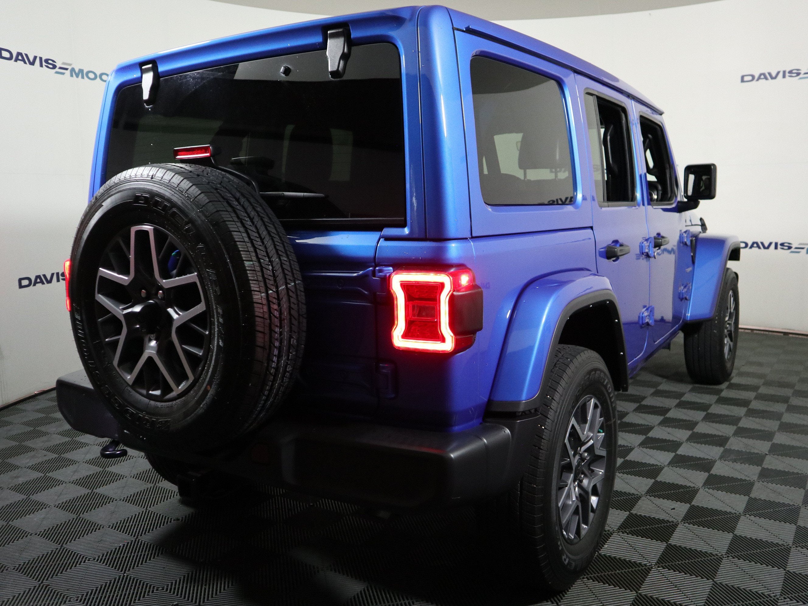 2024 Jeep Wrangler 4-Door Sahara 4x4