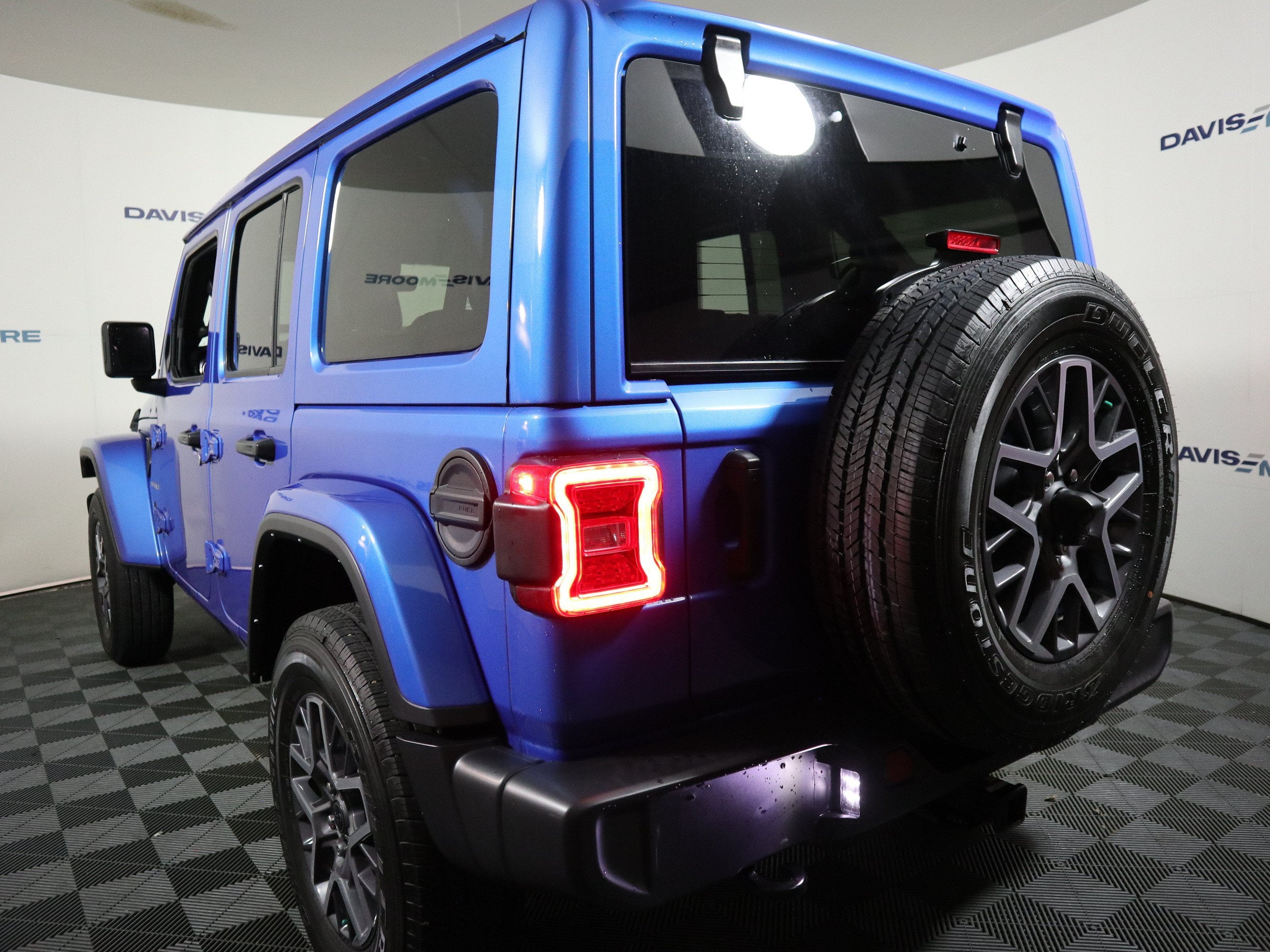 2024 Jeep Wrangler 4-Door Sahara 4x4