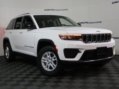 2023 Jeep Grand Cherokee Laredo 4x2