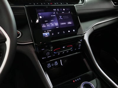 2023 Jeep Grand Cherokee Laredo 4x2