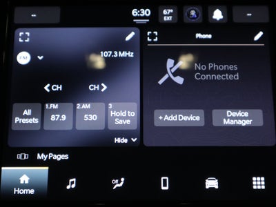 2023 Jeep Grand Cherokee Laredo 4x2