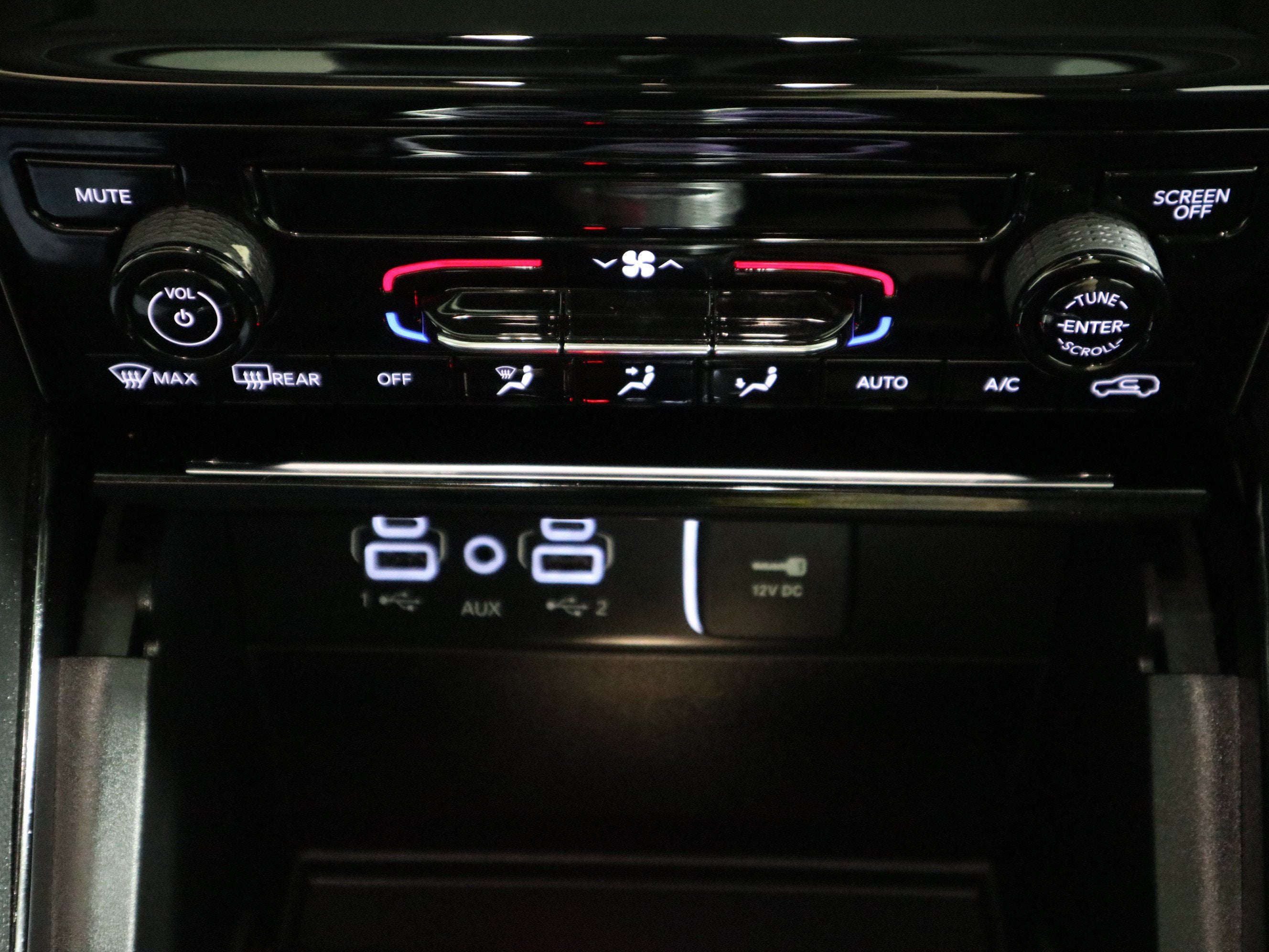 2023 Jeep Grand Cherokee Laredo 4x2