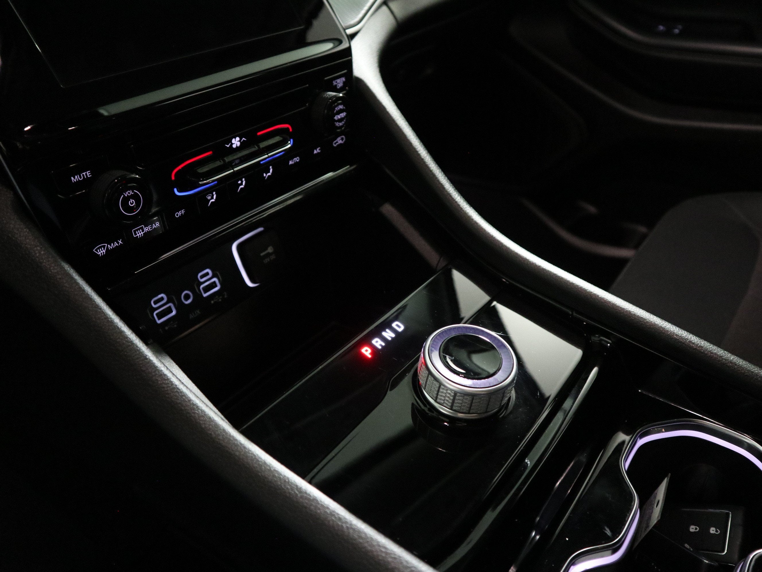 2023 Jeep Grand Cherokee Laredo 4x2