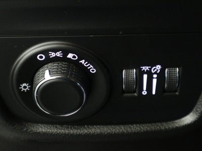2023 Jeep Grand Cherokee Laredo 4x2
