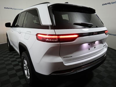 2023 Jeep Grand Cherokee Laredo 4x2