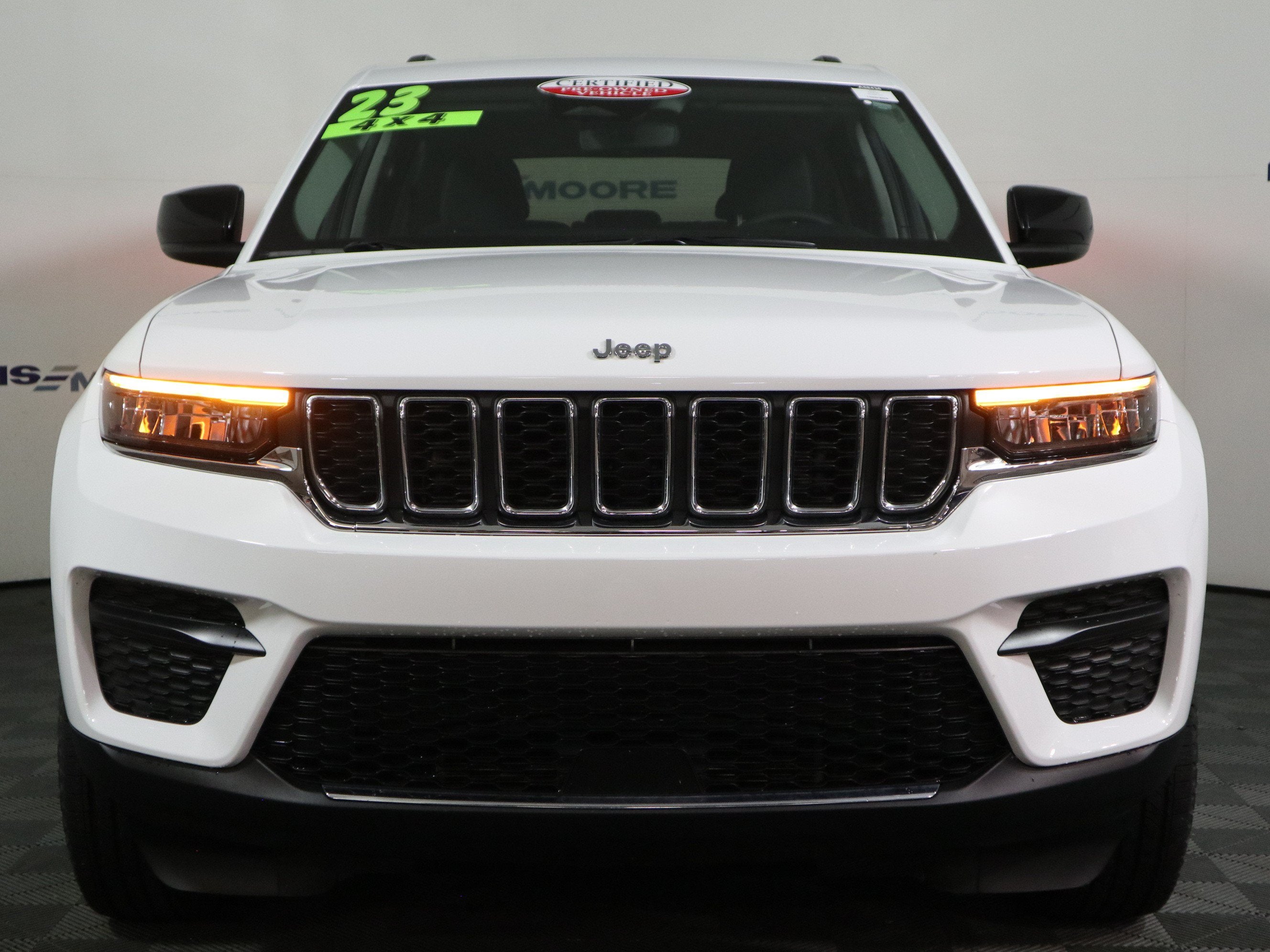 2023 Jeep Grand Cherokee Laredo