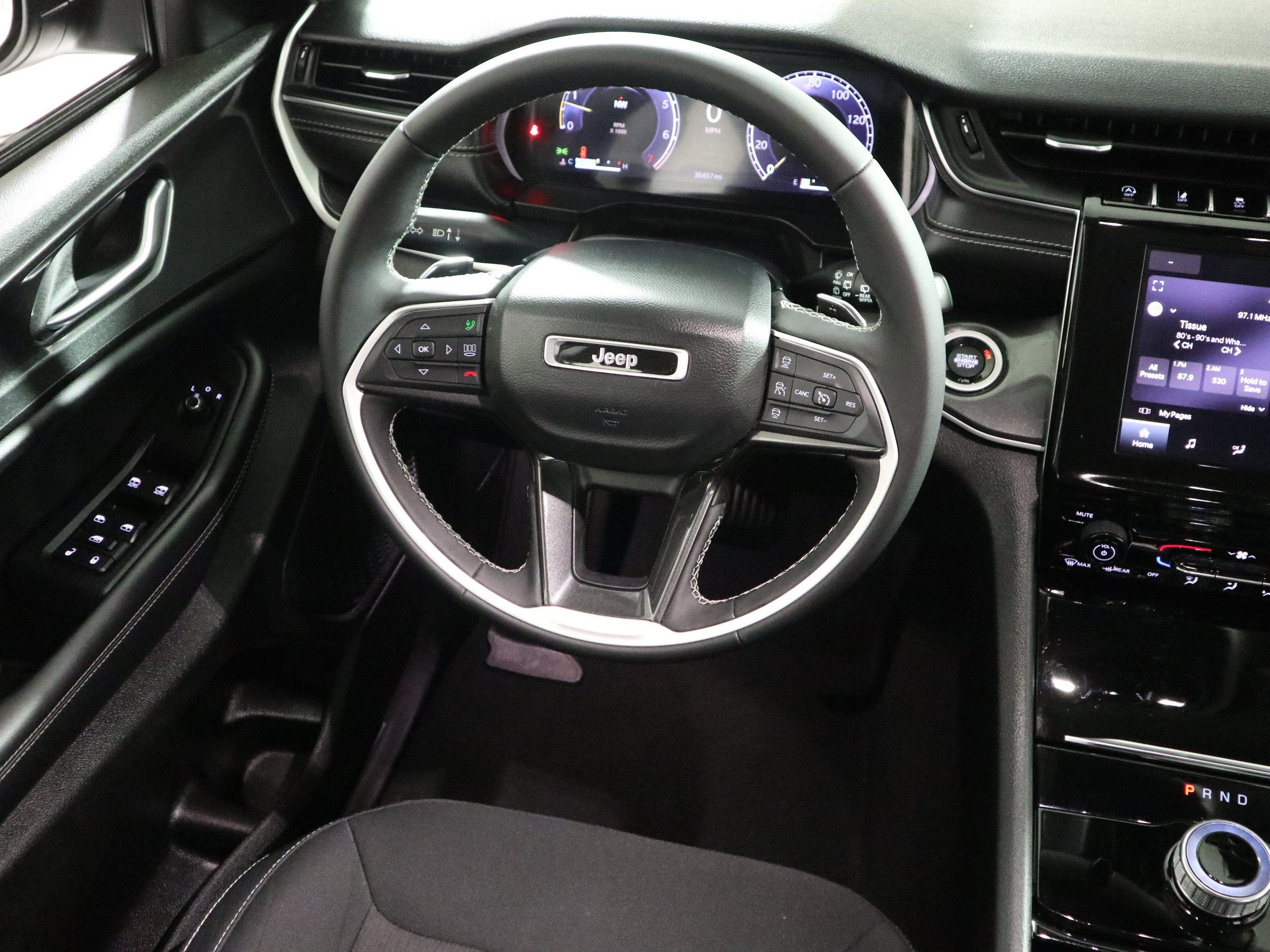2023 Jeep Grand Cherokee Laredo