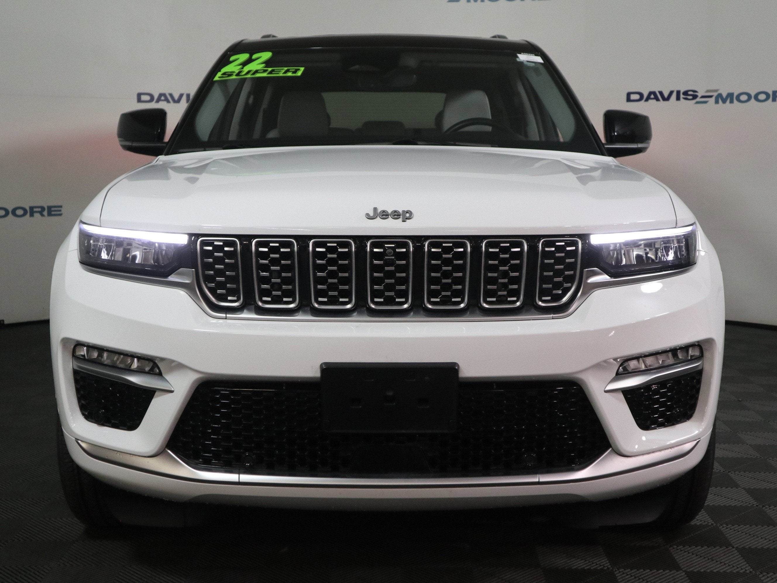 2022 Jeep Grand Cherokee Summit