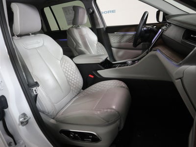 2022 Jeep Grand Cherokee Summit