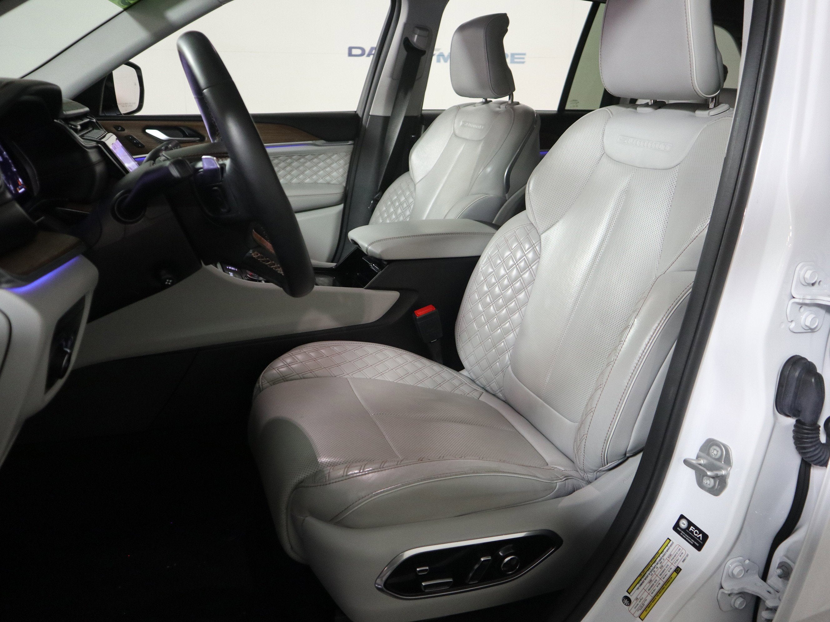 2022 Jeep Grand Cherokee Summit