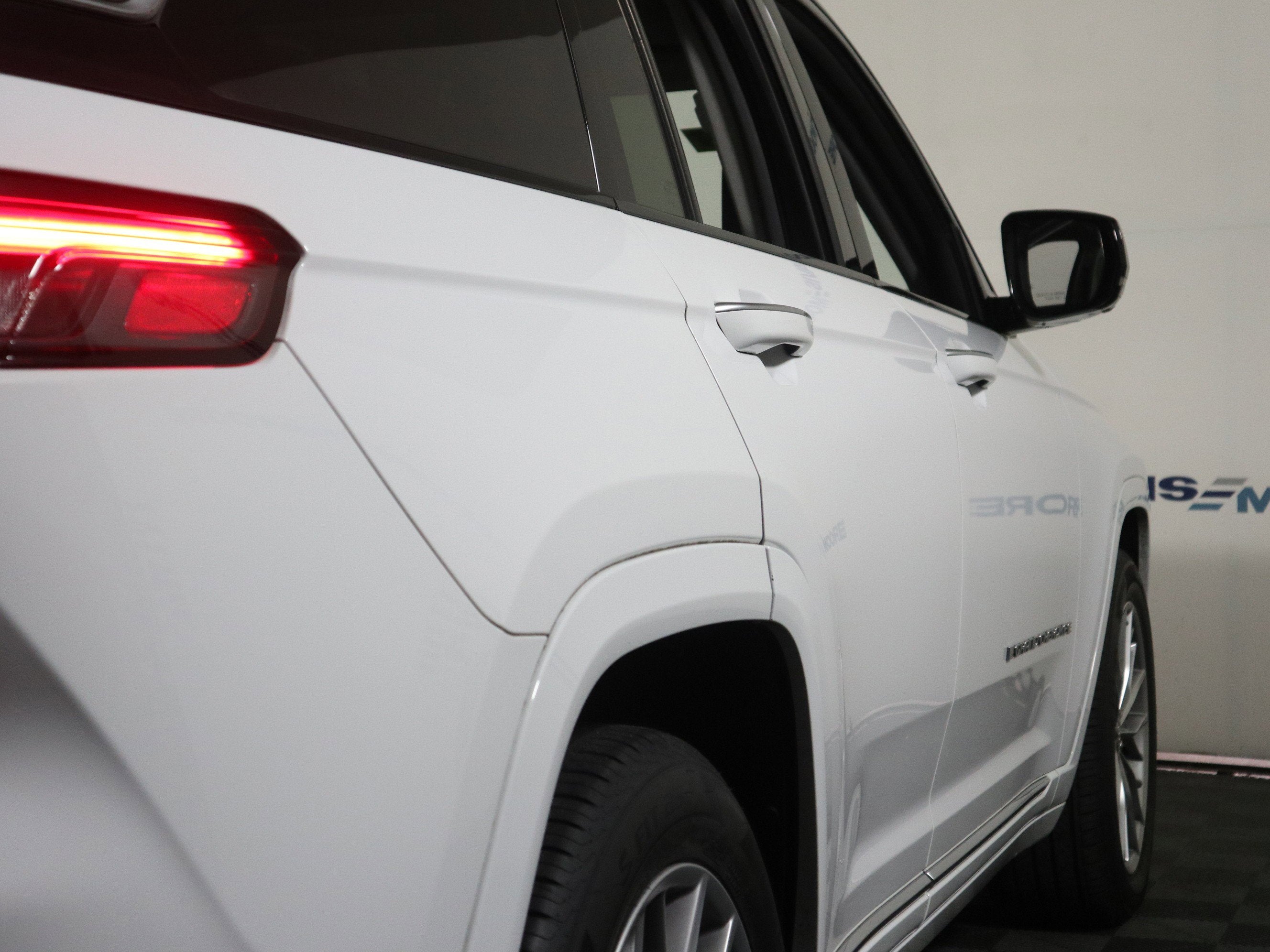 2022 Jeep Grand Cherokee Summit