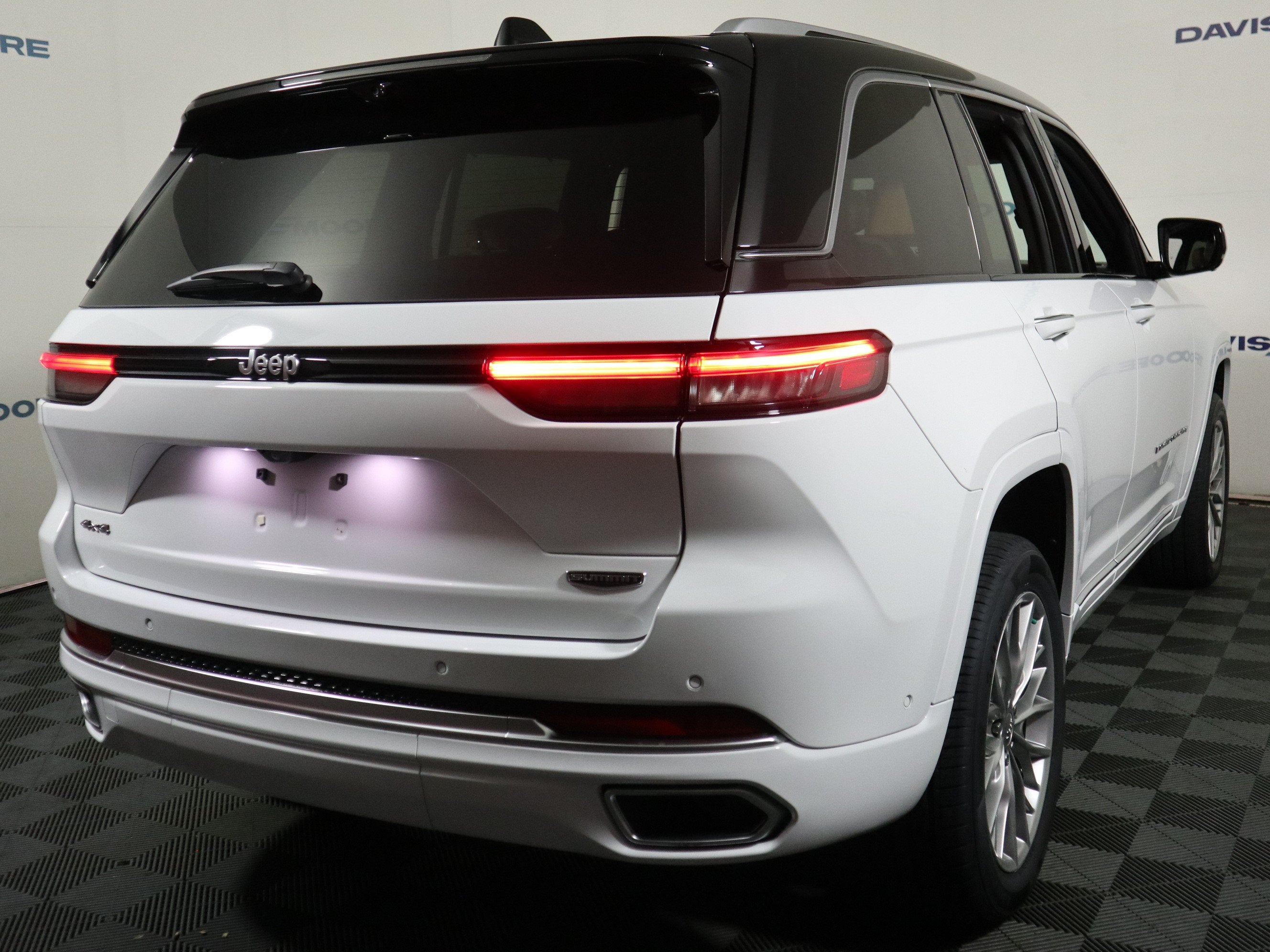 2022 Jeep Grand Cherokee Summit 4x4