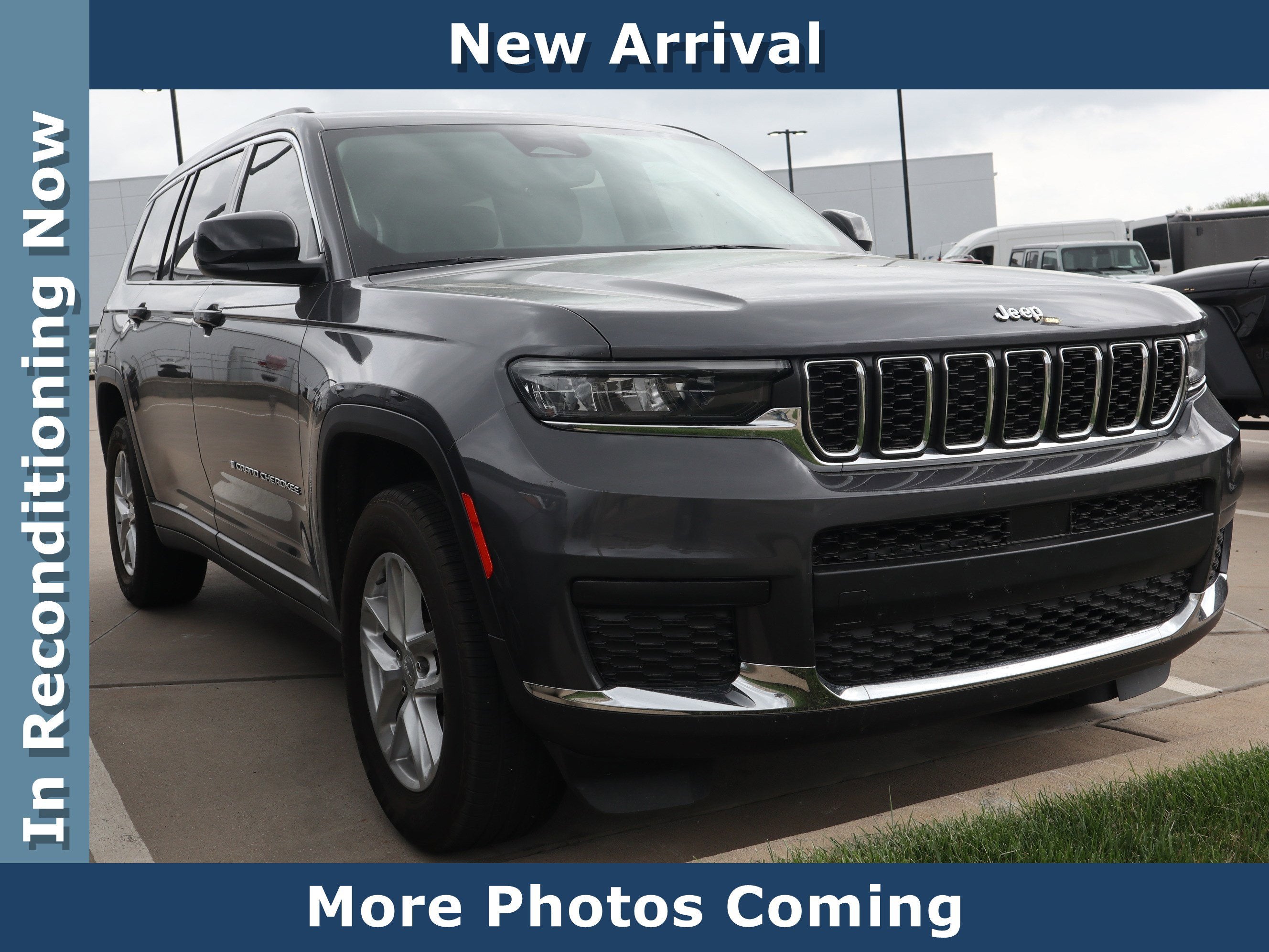 2023 Jeep Grand Cherokee L Laredo 4x2