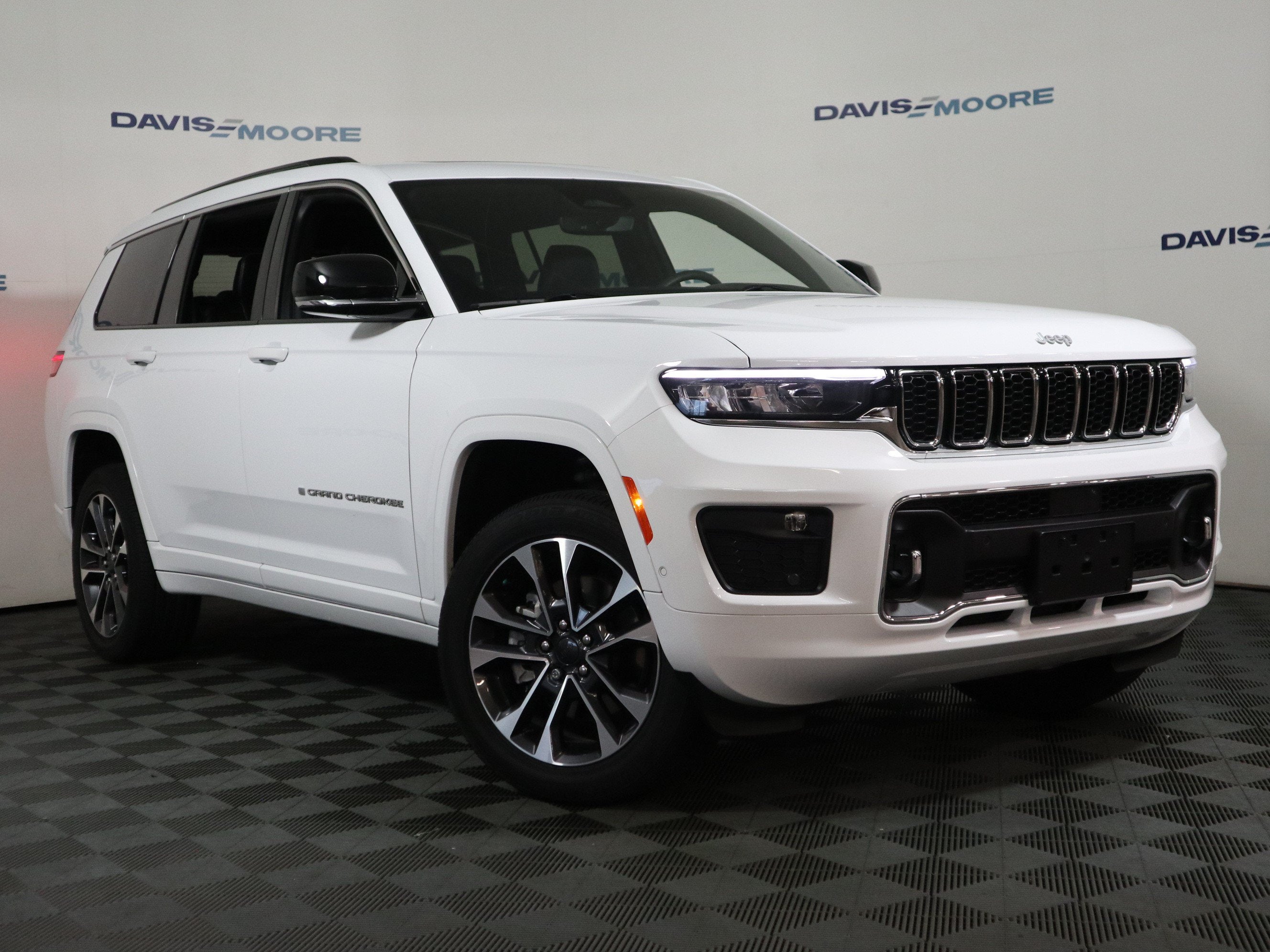 2025 Jeep Grand Cherokee L Overland 4x4